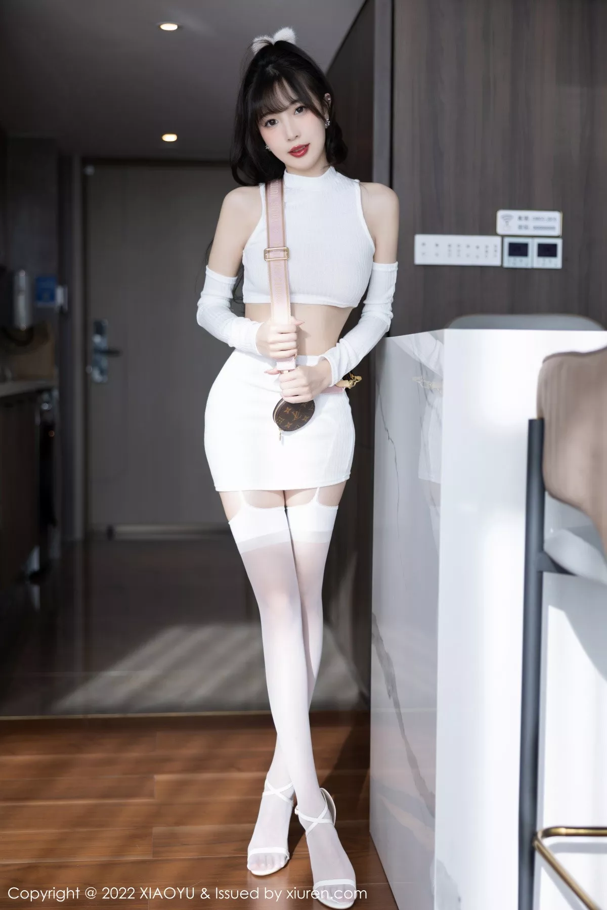秀人集.com_[XiaoYu画语界]Vol.928_模特林星阑半脱露白色抹胸内衣配白丝吊袜秀曼妙身姿诱惑写真81P