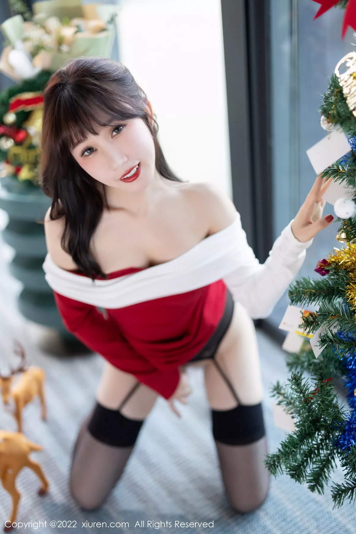 秀人集.com_[XiuRen秀人网]No.6015_模特波巧酱海南岛旅拍圣诞主题性感红色情趣内衣惹火诱惑写真83P