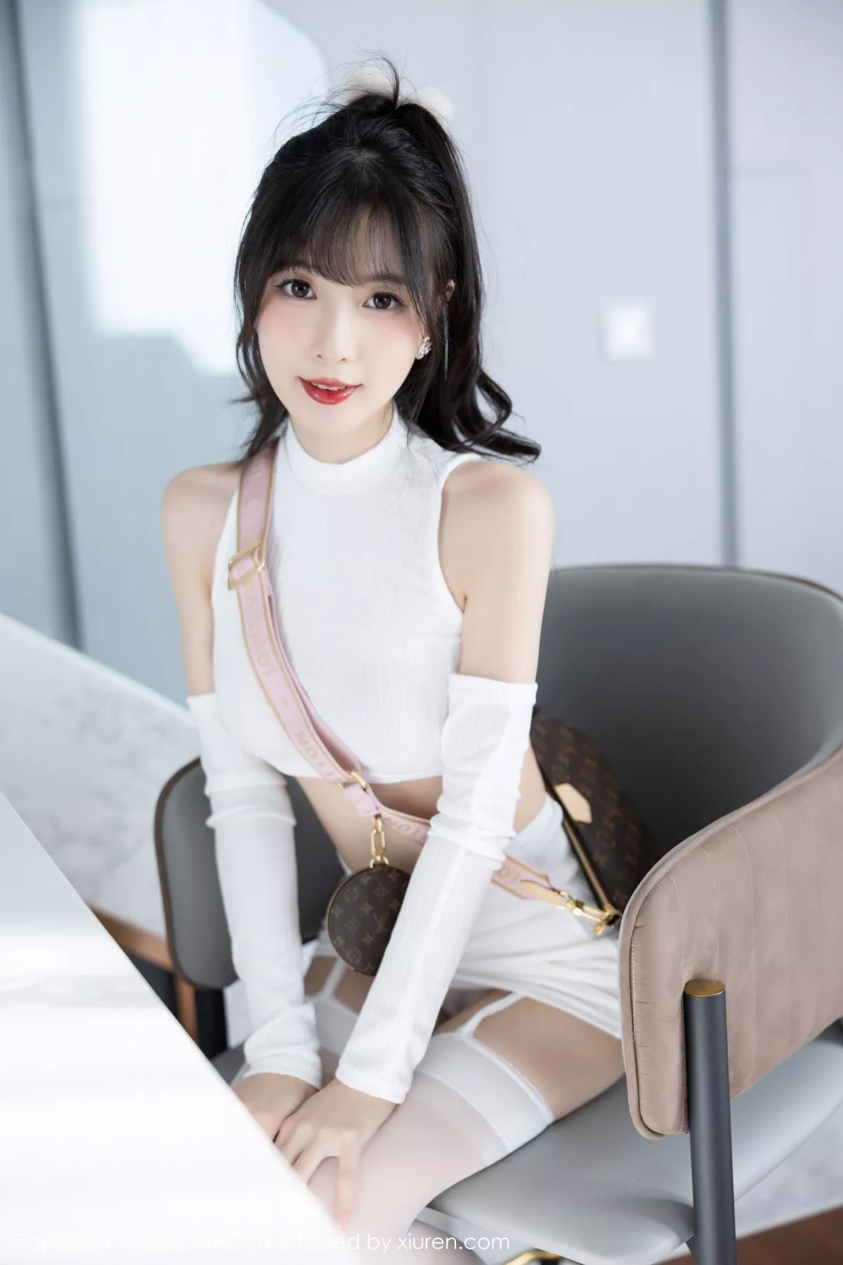 秀人集.com_[XiaoYu画语界]Vol.928_模特林星阑半脱露白色抹胸内衣配白丝吊袜秀曼妙身姿诱惑写真81P