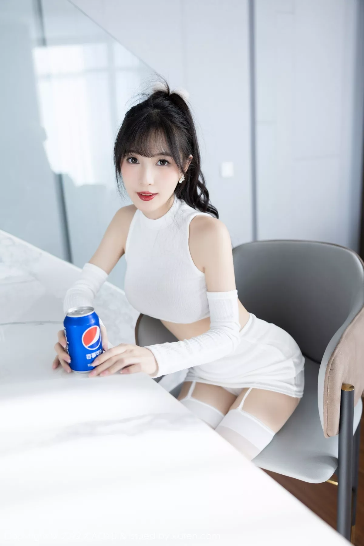 秀人集.com_[XiaoYu画语界]Vol.928_模特林星阑半脱露白色抹胸内衣配白丝吊袜秀曼妙身姿诱惑写真81P