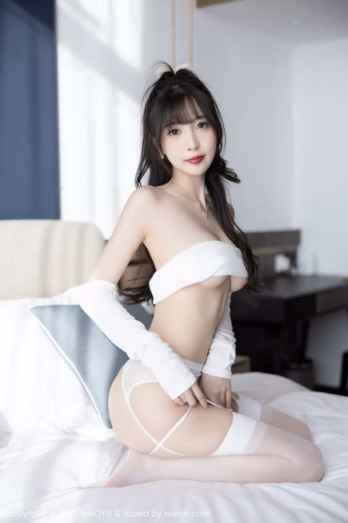 秀人集.com_[XiaoYu画语界]Vol.928_模特林星阑半脱露白色抹胸内衣配白丝吊袜秀曼妙身姿诱惑写真81P