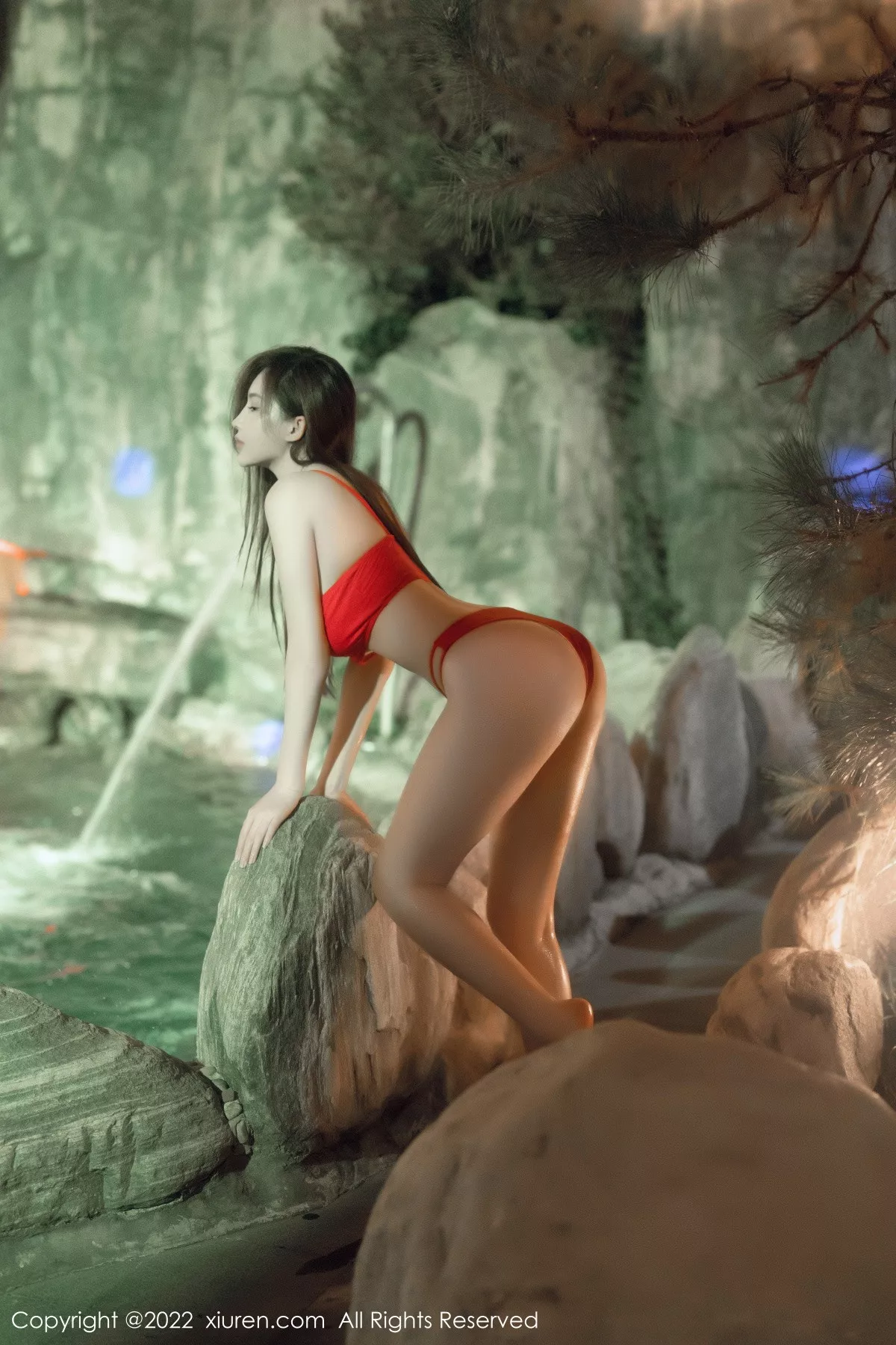 秀人集.com_[XiuRen秀人网]No.6014_女神Carol周妍希温泉场景性感红色比基尼秀丰满身材诱惑写真58P