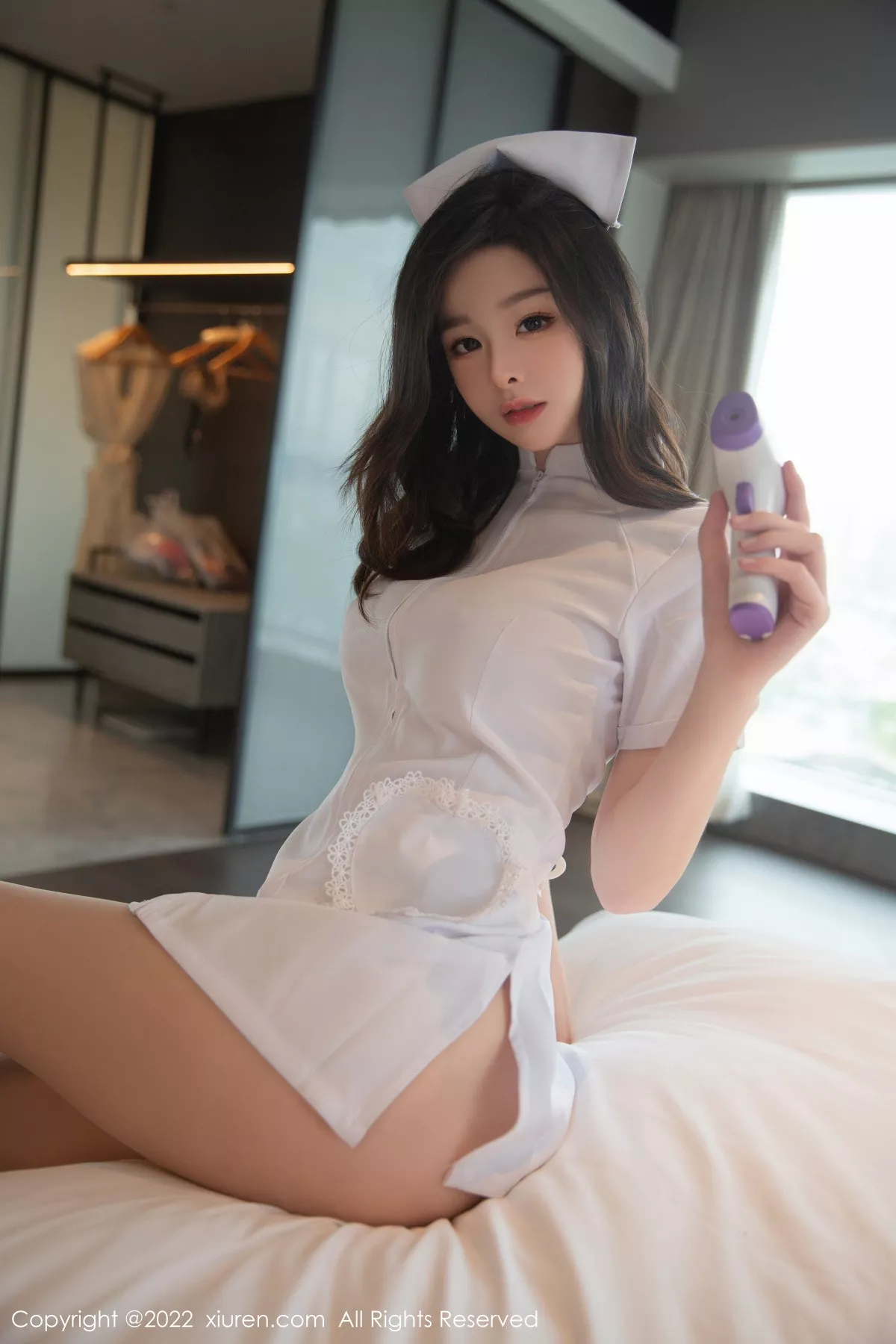 秀人集.com_[XiuRen秀人网]No.6020_模特是小逗逗性感白色护士服饰配原色丝袜秀曼妙身姿迷人写真82P