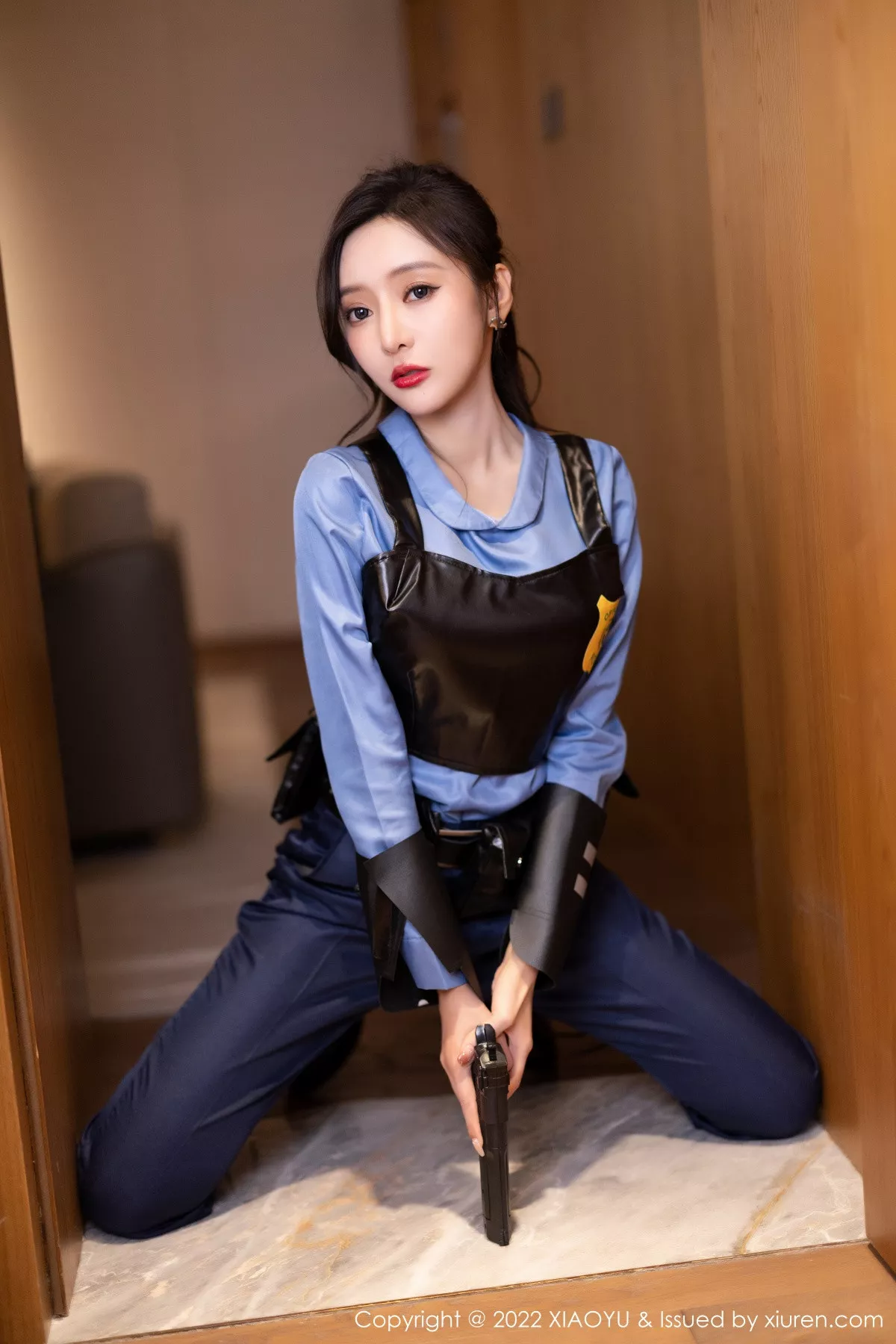 秀人集.com_[XiaoYu画语界]Vol.929_女神王馨瑶yanni脱蓝色女警官制服露黑色蕾丝内衣完美诱惑写真80P