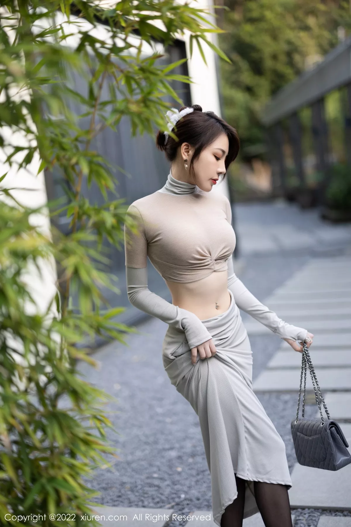 秀人集.com_[XiuRen秀人网]No.5895_女神徐莉芝Booty性感浅色上衣配长裙露超薄黑丝迷人诱惑写真91P