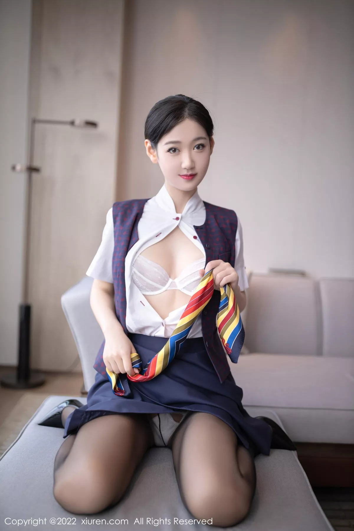 秀人集.com_[XiuRen秀人网]No.5922_模特唐安琪北京旅拍国航空姐角色半脱制服露蕾丝内衣诱惑写真79P