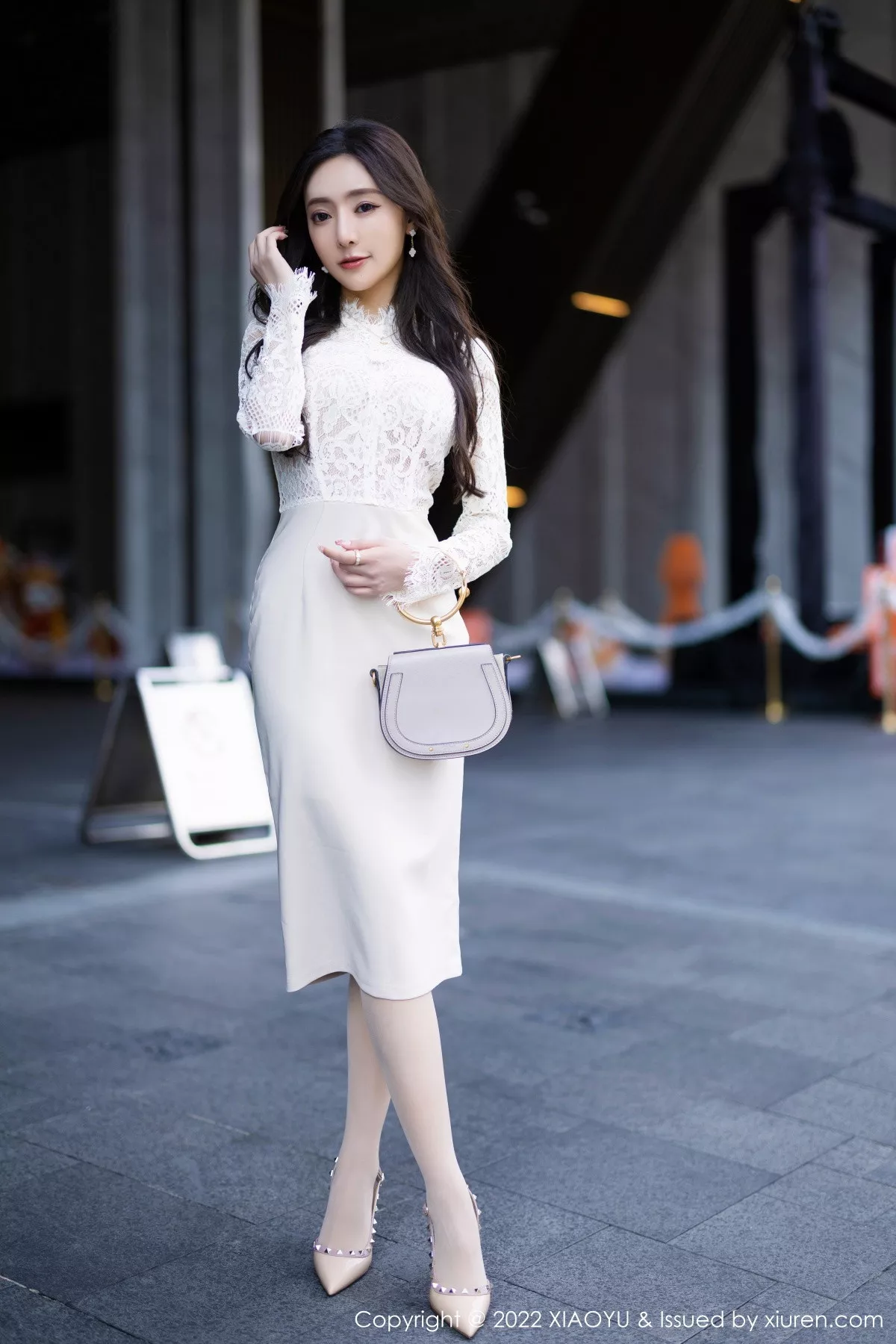 秀人集.com_[XiaoYu画语界]Vol.936_女神王馨瑶yanni都市丽人装扮性感紫色内衣配开档肉丝诱惑写真73P