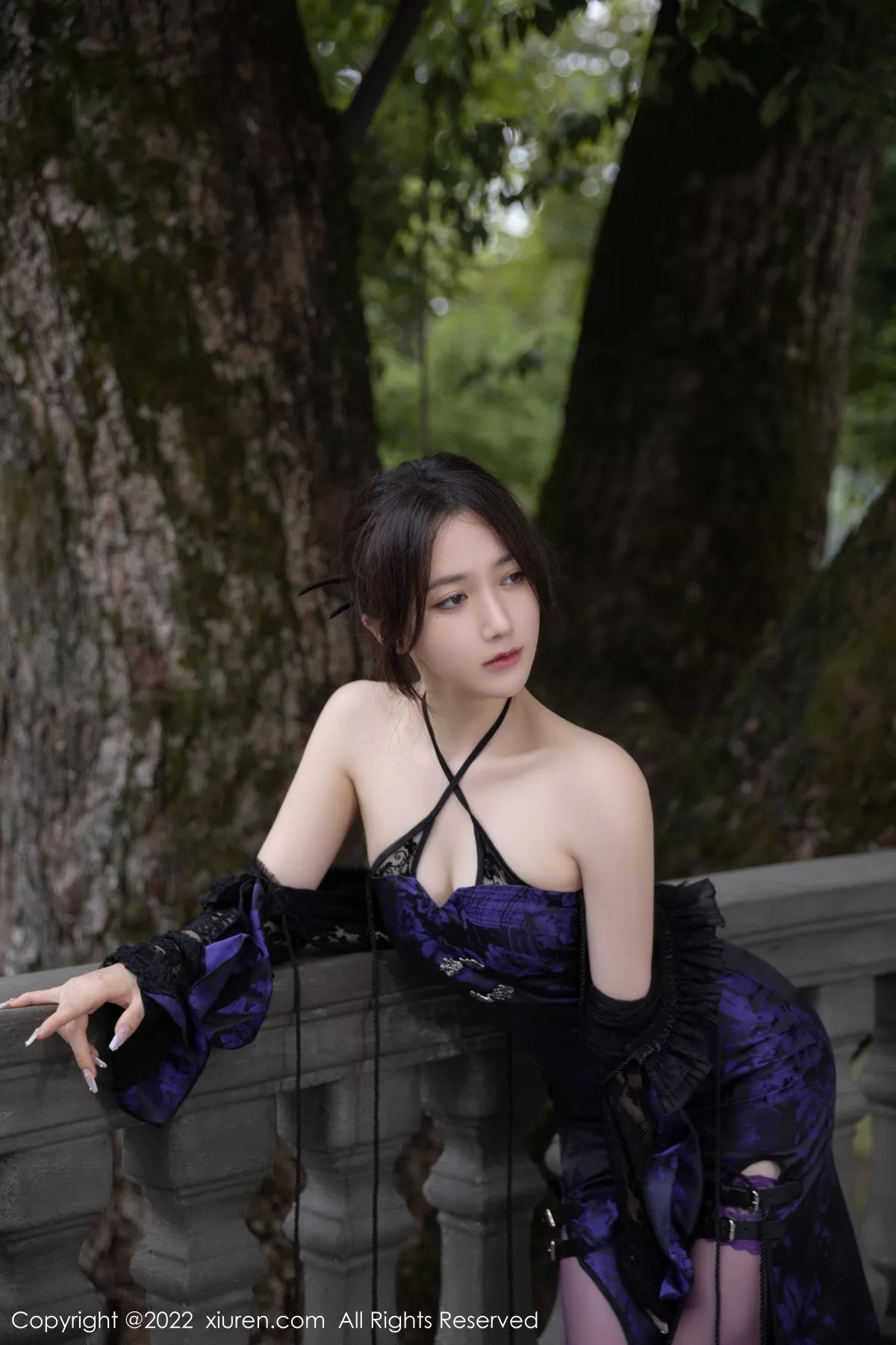 秀人集.com_[XiuRen秀人网]No.6074_模特鱼子酱Fish独角戏主题性感露肩连衣裙配紫色丝袜诱惑写真79P