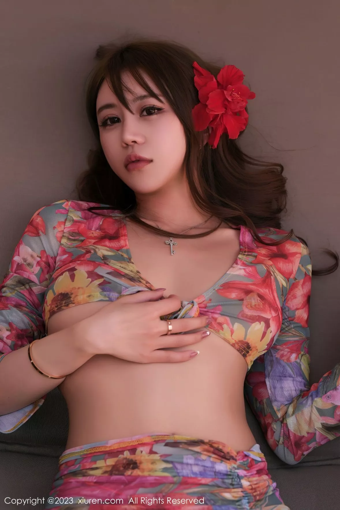 秀人集.com_[XiuRen秀人网]No.6081_模特tina_甜仔海南旅拍性感花色比基尼秀凹凸身材迷人诱惑写真59P