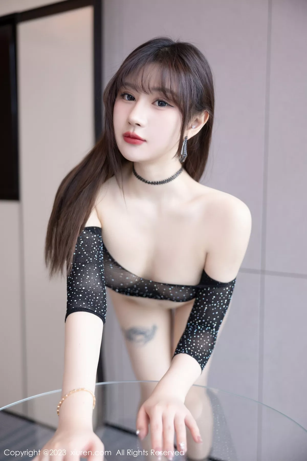 秀人集.com_[XiuRen秀人网]No.6091_模特张欣欣海南旅拍黑色轻透网纱高叉连体衣秀白嫩肌肤诱惑写真71P