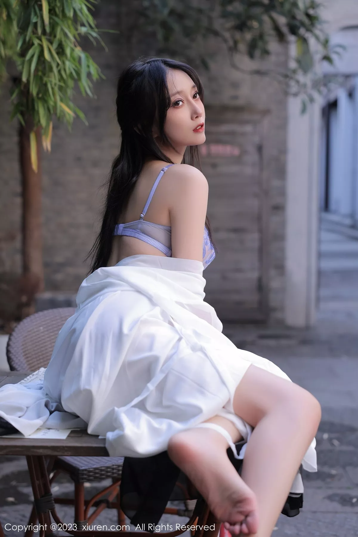 秀人集.com_[XiuRen秀人网]No.6094_模特玥儿玥er海南旅拍脱白色古装服饰露性感内衣撩人诱惑写真55P