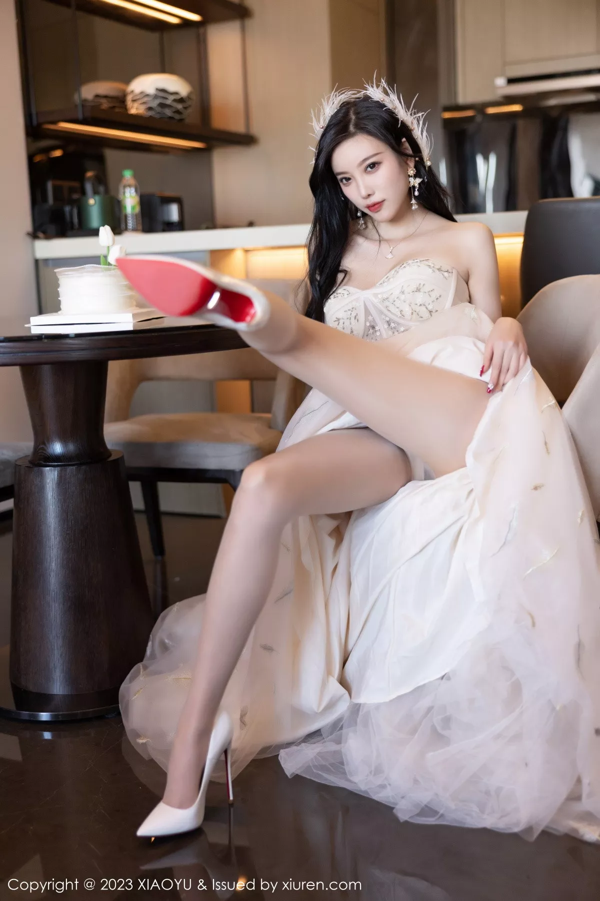 秀人集.com_[XiaoYu画语界]Vol.941_女神杨晨晨Yome生日主题脱连衣长裙露火辣身材极致诱惑写真120P
