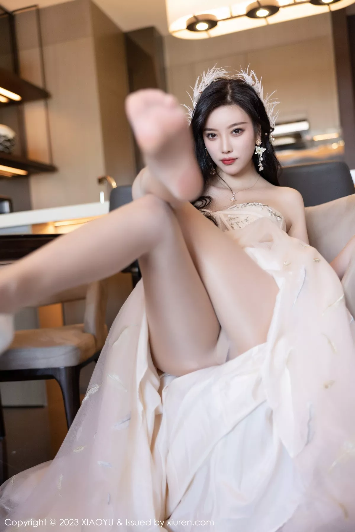 秀人集.com_[XiaoYu画语界]Vol.941_女神杨晨晨Yome生日主题脱连衣长裙露火辣身材极致诱惑写真120P