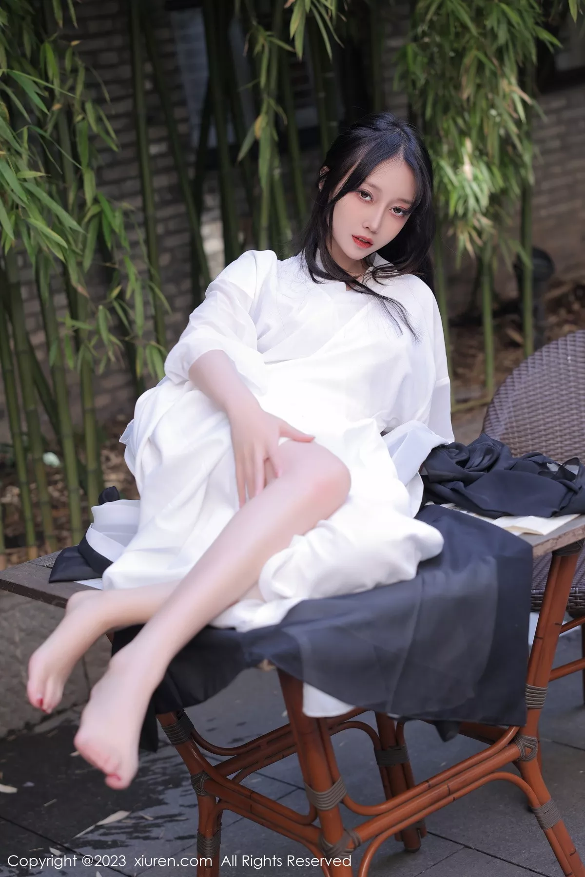 秀人集.com_[XiuRen秀人网]No.6094_模特玥儿玥er海南旅拍脱白色古装服饰露性感内衣撩人诱惑写真55P