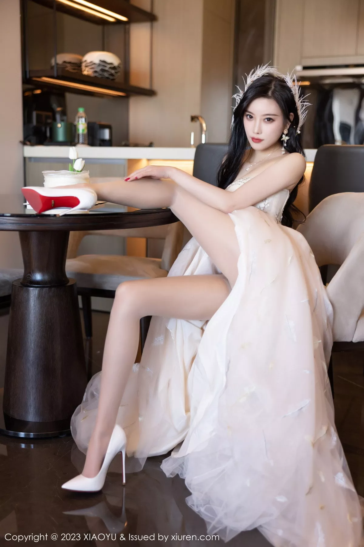 秀人集.com_[XiaoYu画语界]Vol.941_女神杨晨晨Yome生日主题脱连衣长裙露火辣身材极致诱惑写真120P