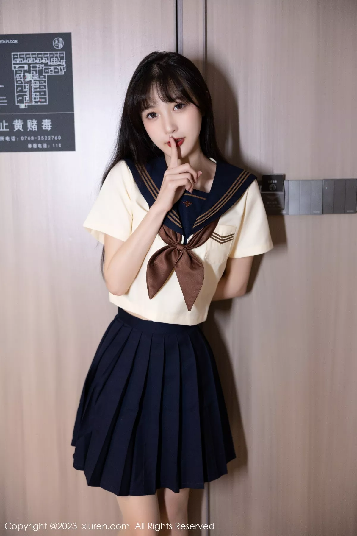 秀人集.com_[XiuRen秀人网]No.6126_模特林星阑海南岛旅拍脱学妹制服露白色内衣原色丝袜诱惑写真81P