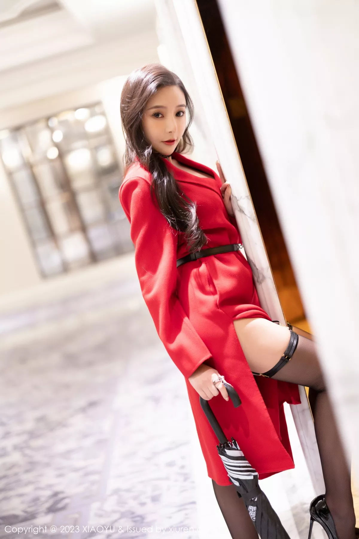 秀人集.com_[XiaoYu画语界]Vol.945_女神王馨瑶yanni性感红外衣露黑色蕾丝内衣秀完美身材诱惑写真82P