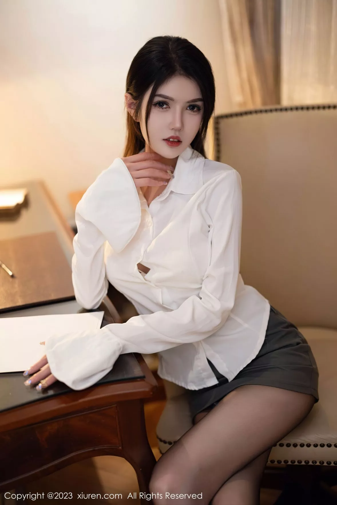 秀人集.com_[XiuRen秀人网]No.6125_模特媛媛酱性感白T配黑短裙露白色蕾丝内衣超薄黑丝诱惑写真84P