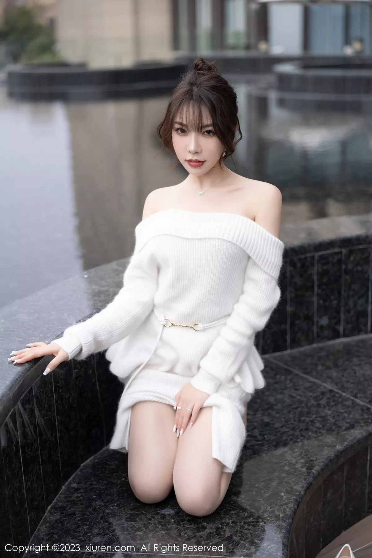 秀人集.com_[XiuRen秀人网]No.6132_女神徐莉芝Booty脱露肩连衣长裙露性感白色蕾丝内衣诱惑写真83P