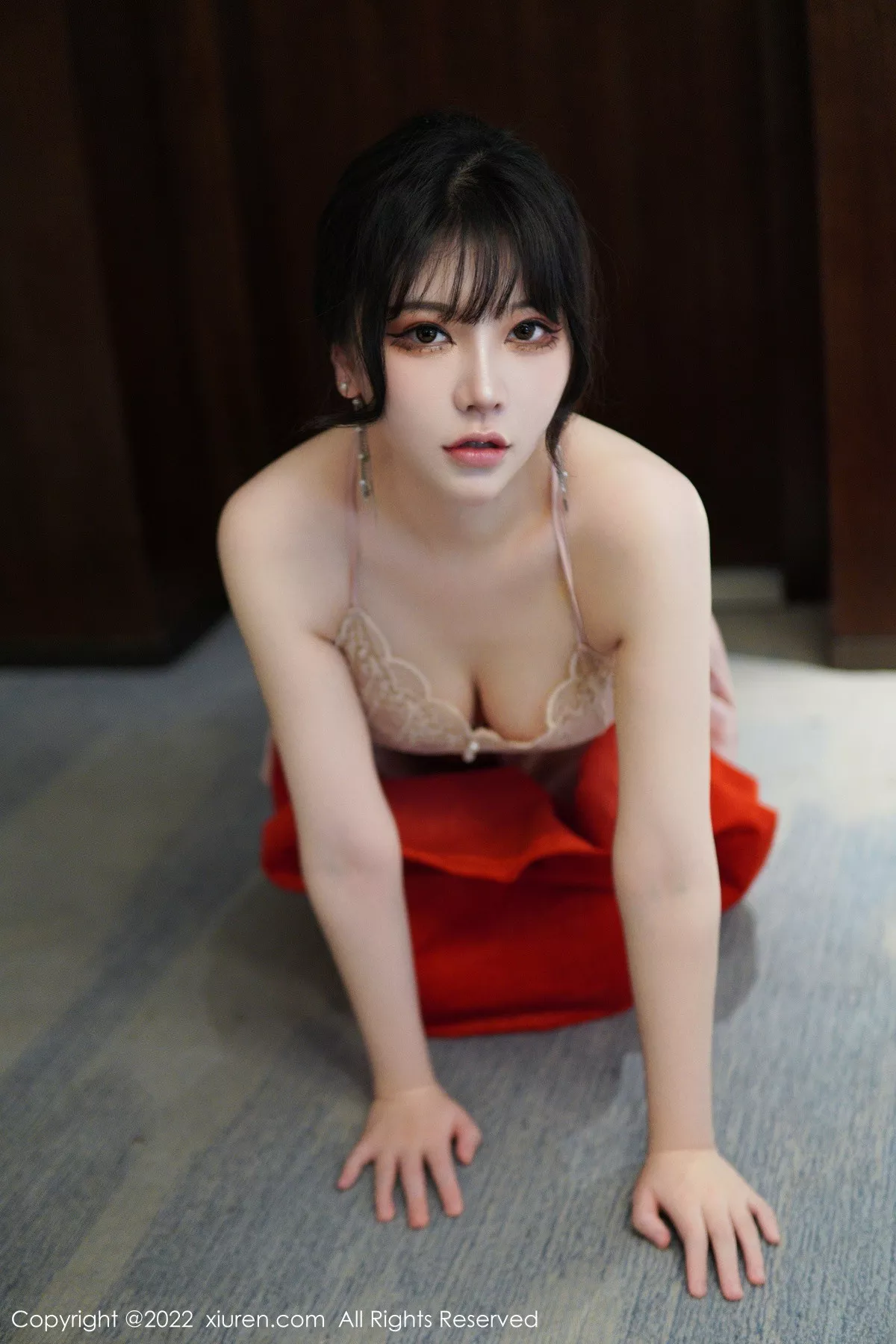 秀人集.com_[XiuRen秀人网]No.6022_新人模特桃桃子性感粉色睡裙配白丝袜秀曼妙身姿迷人诱惑写真72P
