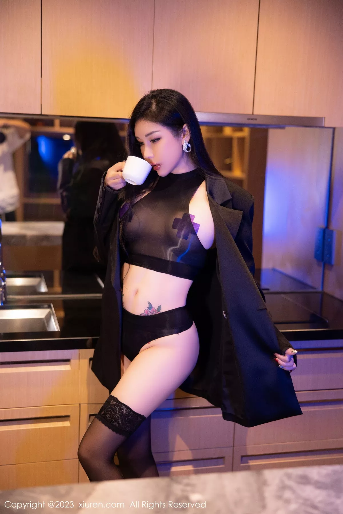 秀人集.com_[XiuRen秀人网]No.6143_模特田冰冰私房脱外衣露性感黑色情趣服饰秀豪乳遮点诱惑写真74P