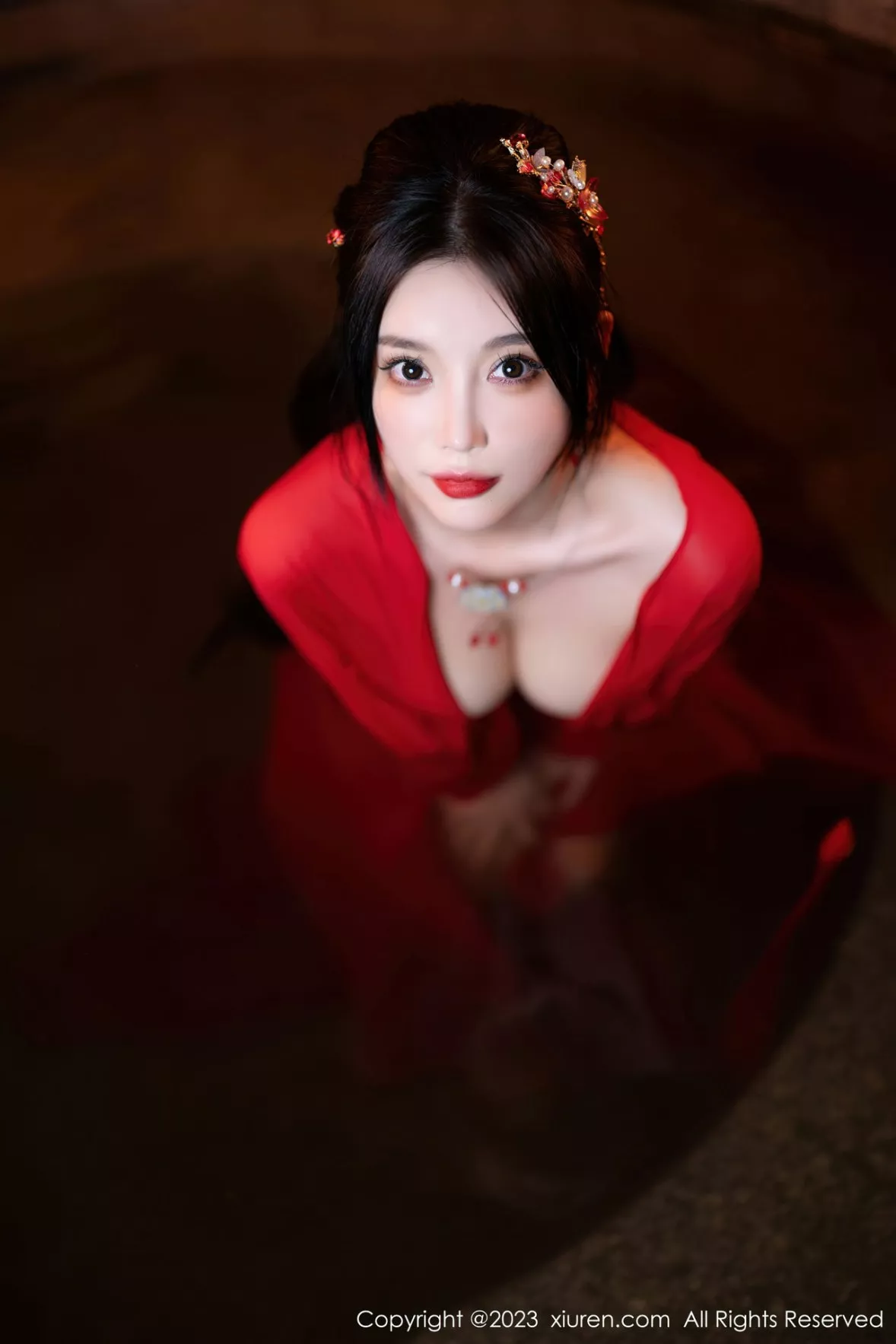 秀人集.com_[XiuRen秀人网]No.6149_女神杨晨晨Yome温泉性感半透红色丝绸秀丰满身材惹火诱惑写真88P