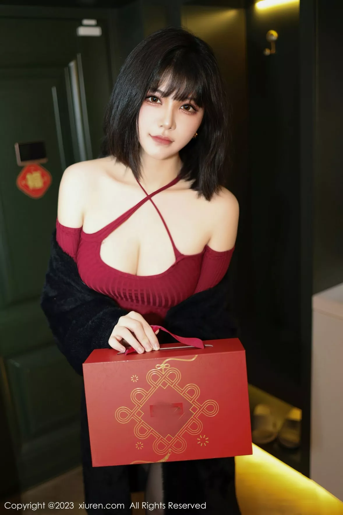 秀人集.com_[XiuRen秀人网]No.6144_模特桃桃子红色收身连衣短露黑色蕾丝内衣秀曼妙身姿诱惑写真81P