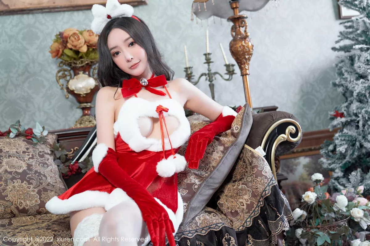 秀人集.com_[XiuRen秀人网]No.6045_女神王馨瑶yanni性感红色圣诞装服配白丝袜秀完美身材诱惑写真76P