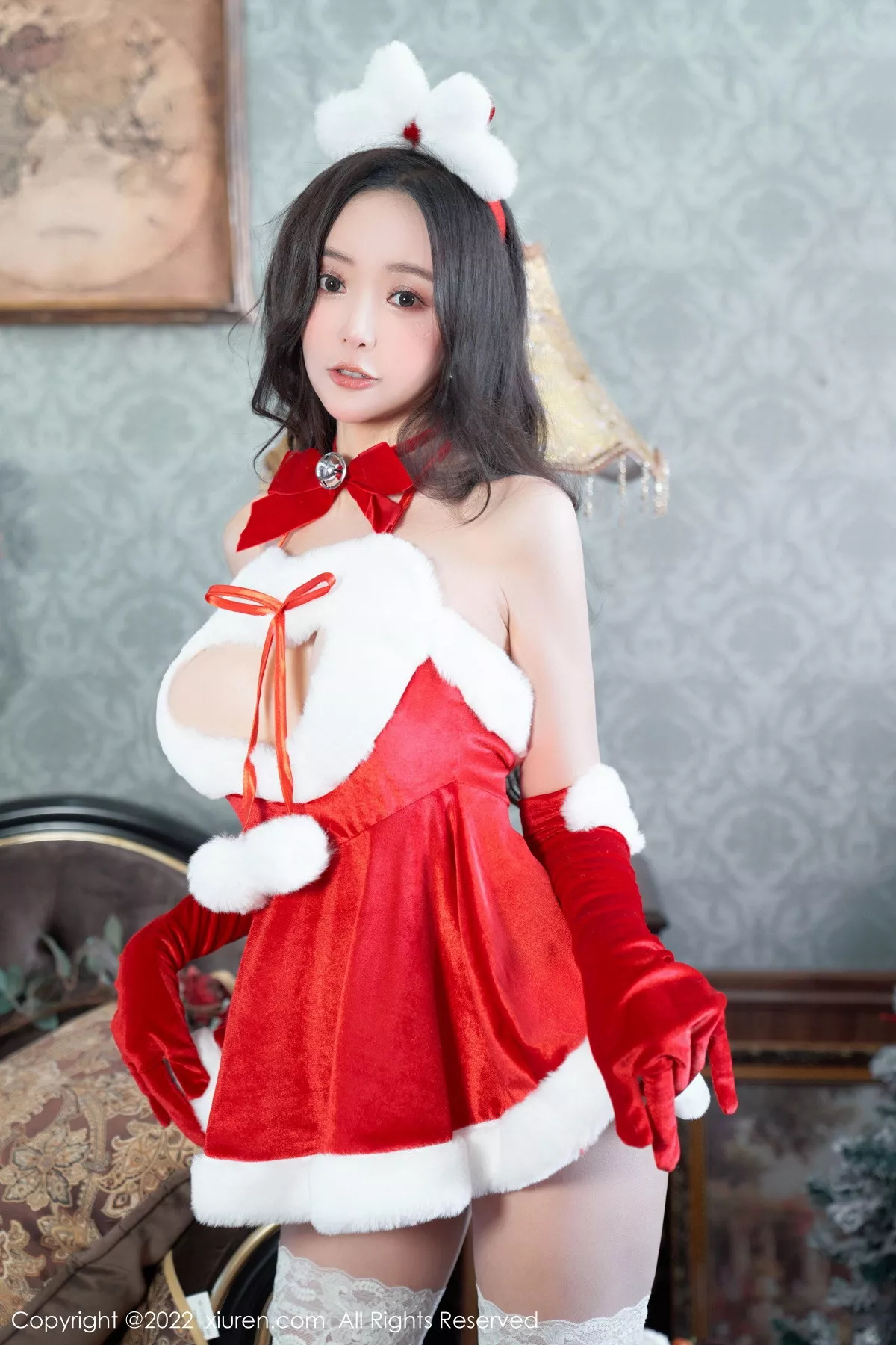秀人集.com_[XiuRen秀人网]No.6045_女神王馨瑶yanni性感红色圣诞装服配白丝袜秀完美身材诱惑写真76P