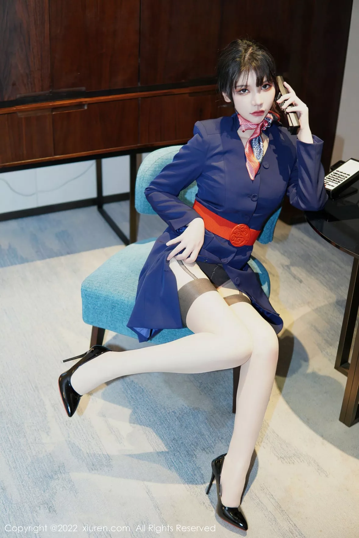 秀人集.com_[XiuRen秀人网]No.6048_模特桃桃子_脱深蓝空姐制服露红色蕾丝内衣秀曼妙身姿诱惑写真82P