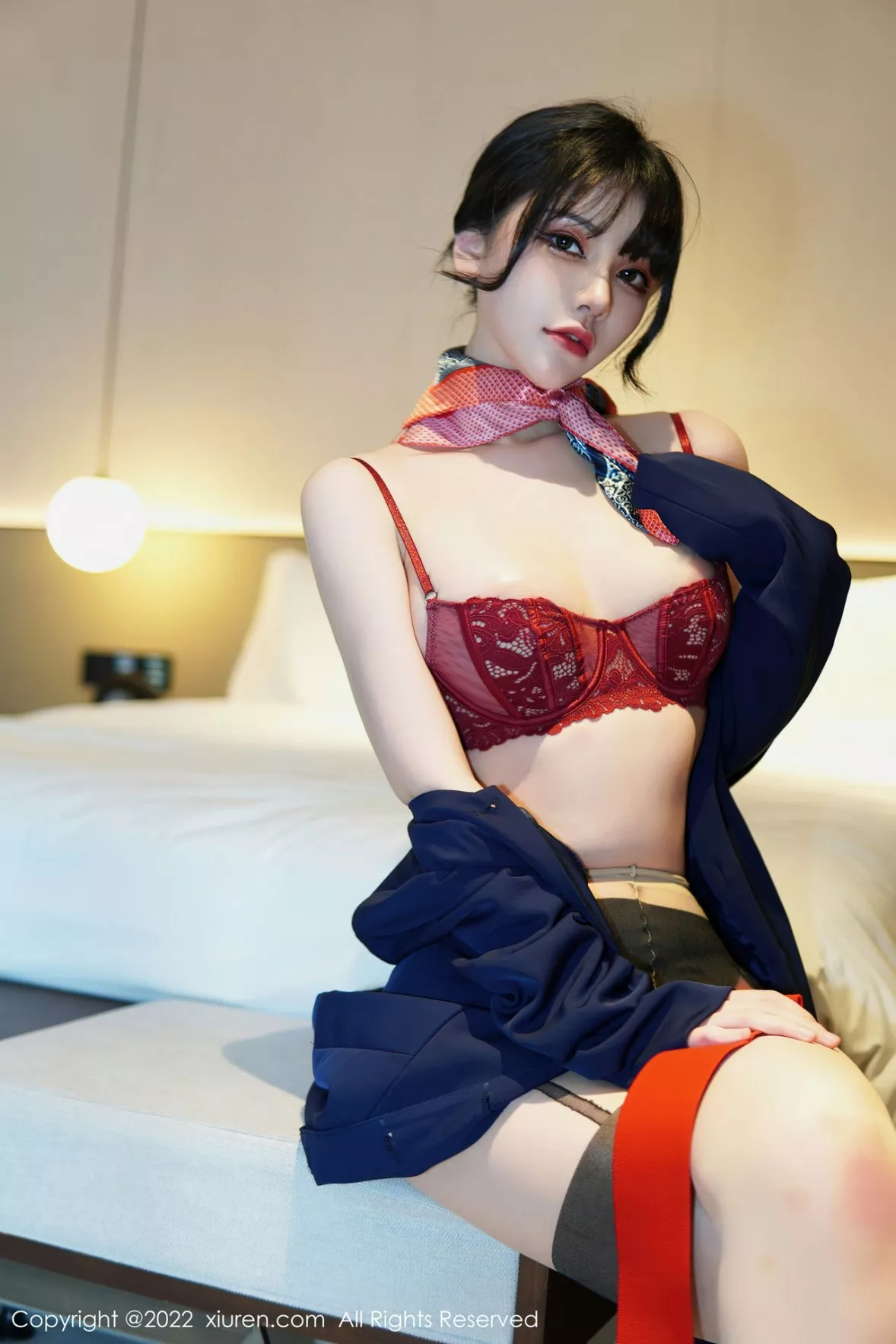 秀人集.com_[XiuRen秀人网]No.6048_模特桃桃子_脱深蓝空姐制服露红色蕾丝内衣秀曼妙身姿诱惑写真82P