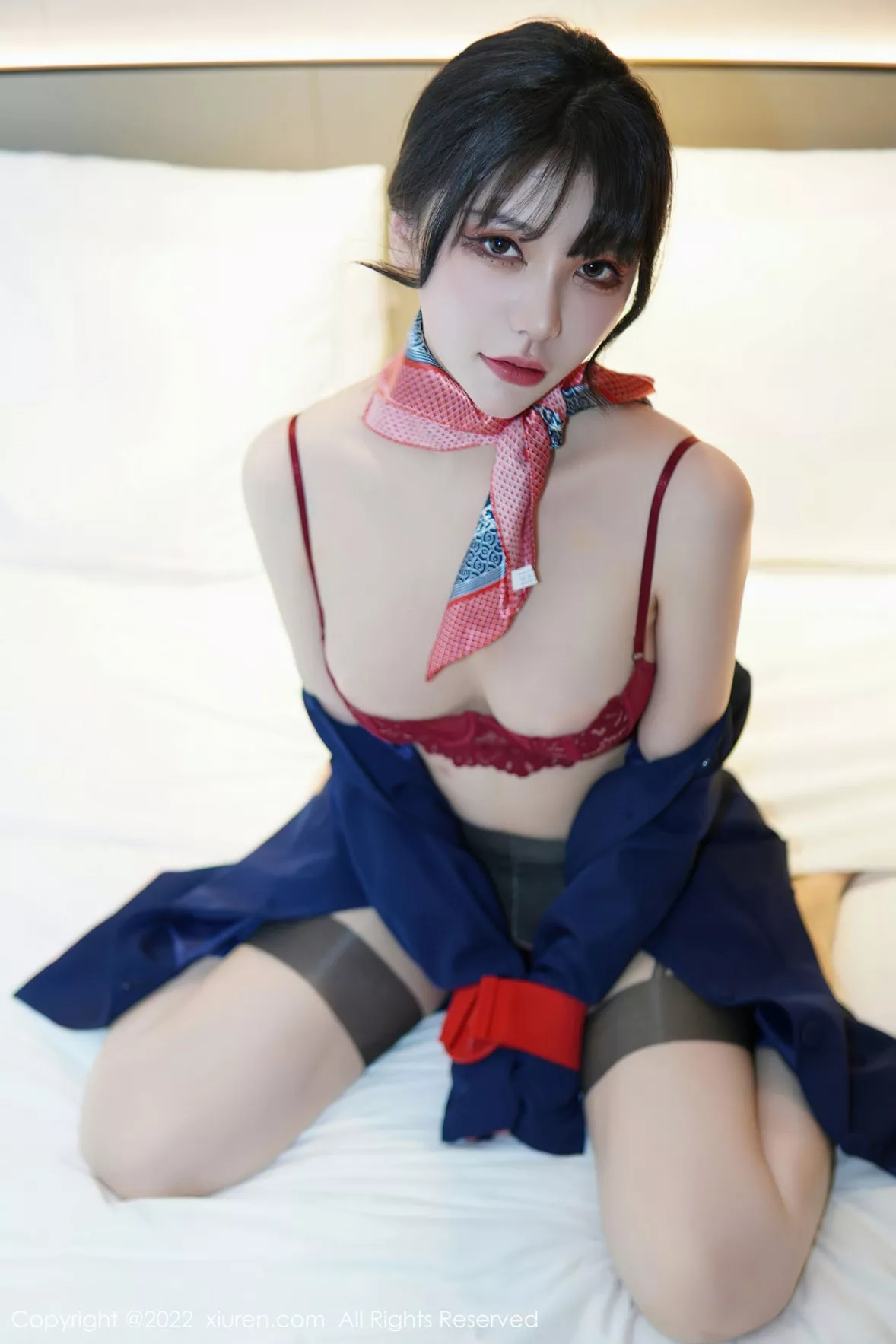 秀人集.com_[XiuRen秀人网]No.6048_模特桃桃子_脱深蓝空姐制服露红色蕾丝内衣秀曼妙身姿诱惑写真82P