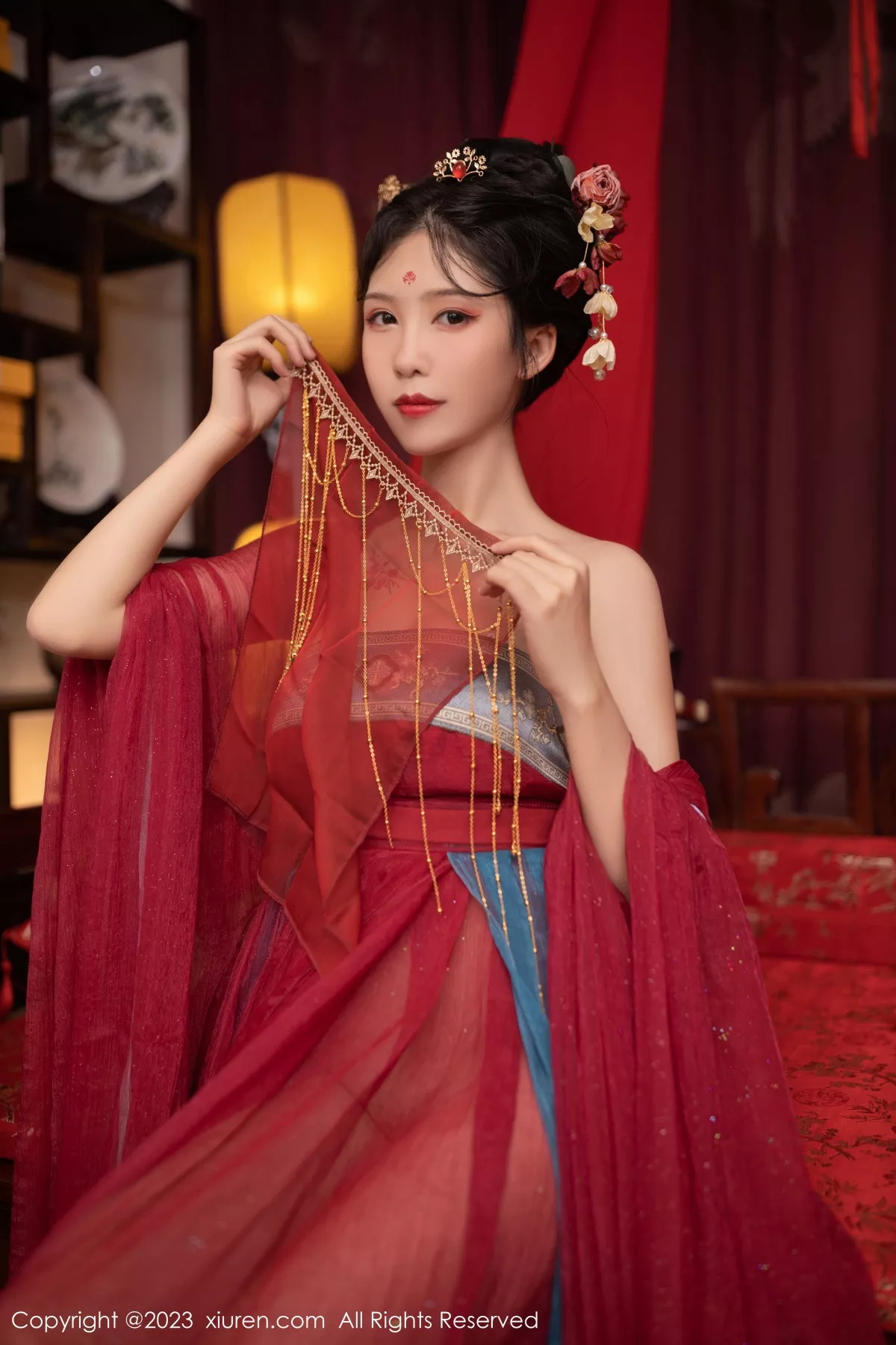 秀人集.com_[XiuRen秀人网]No.6154_模特利世歌姬角色扮演性感红色古装服低胸秀完美身材诱惑写真71P
