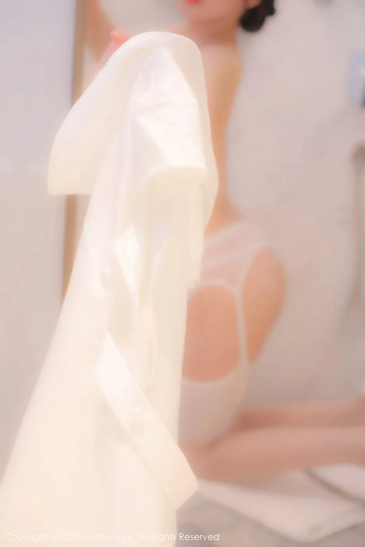 秀人集.com_[XiuRen秀人网]No.6221_模特婠婠么性感白色情趣护士服配白丝吊袜秀曼妙身姿绝美写真81P