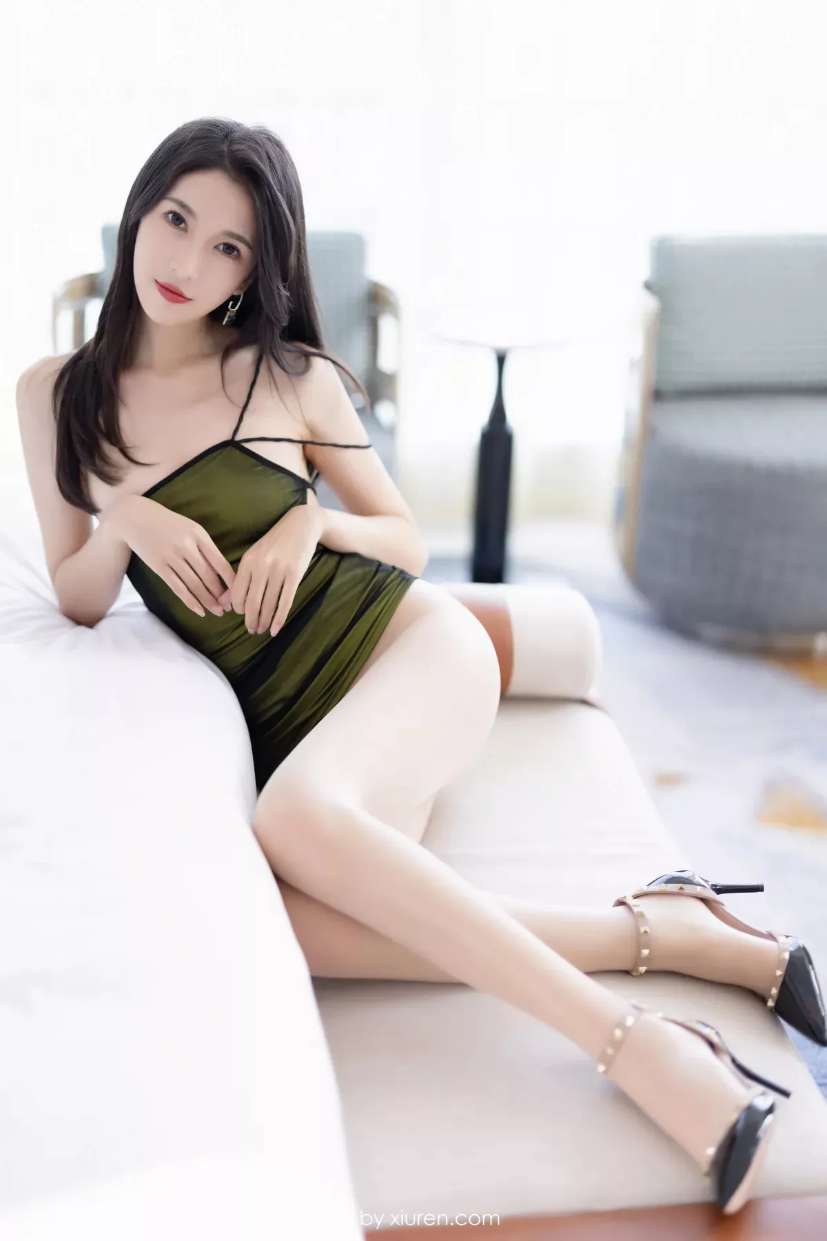秀人集.com_[XiaoYu画语界]Vol.959_模特林乐一性感绿色露背连衣短裙半脱秀曼妙身姿迷人诱惑写真90P