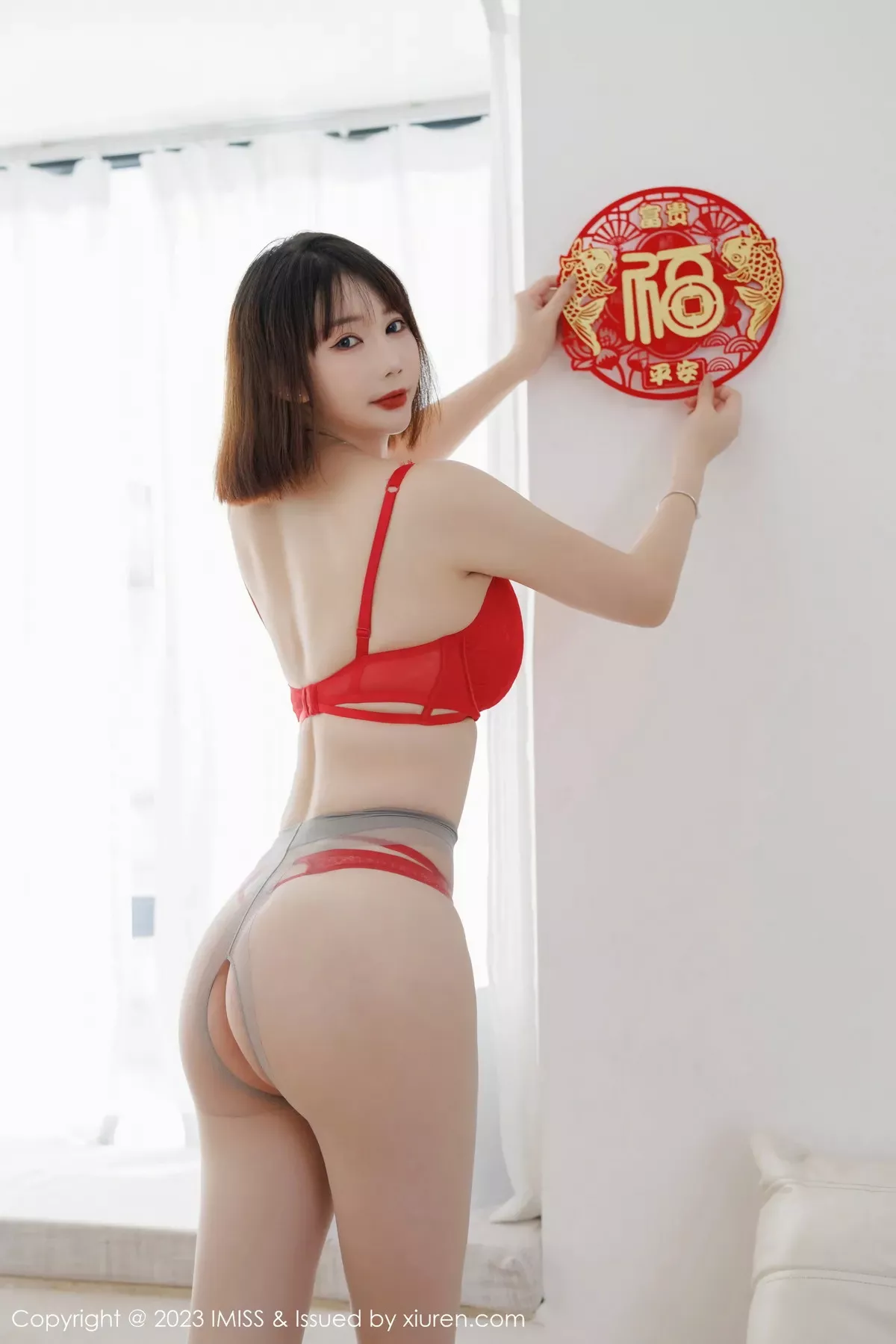 秀人集.com_[IMISS爱蜜社]Vol.716_模特Evon陈赞之性感红色旗袍露红色蕾丝内衣秀凹凸身材诱惑写真51P