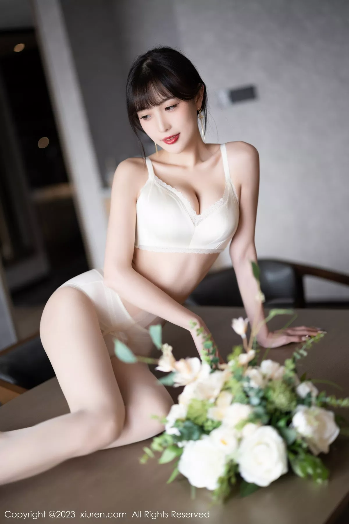 秀人集.com_[XiuRen秀人网]No.6236_模特林星阑脱咖啡色连衣裙露白色蕾丝内衣配开档肉丝诱惑写真90P