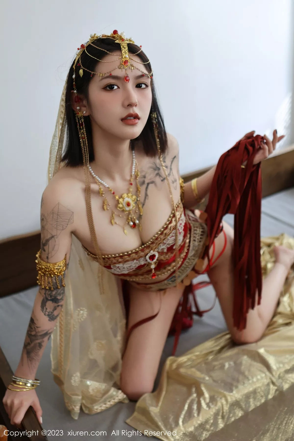 秀人集.com_[XiuRen秀人网]No.6240_模特乔一一性感异域风情舞女服饰秀曼妙身姿迷人气质诱惑写真76P