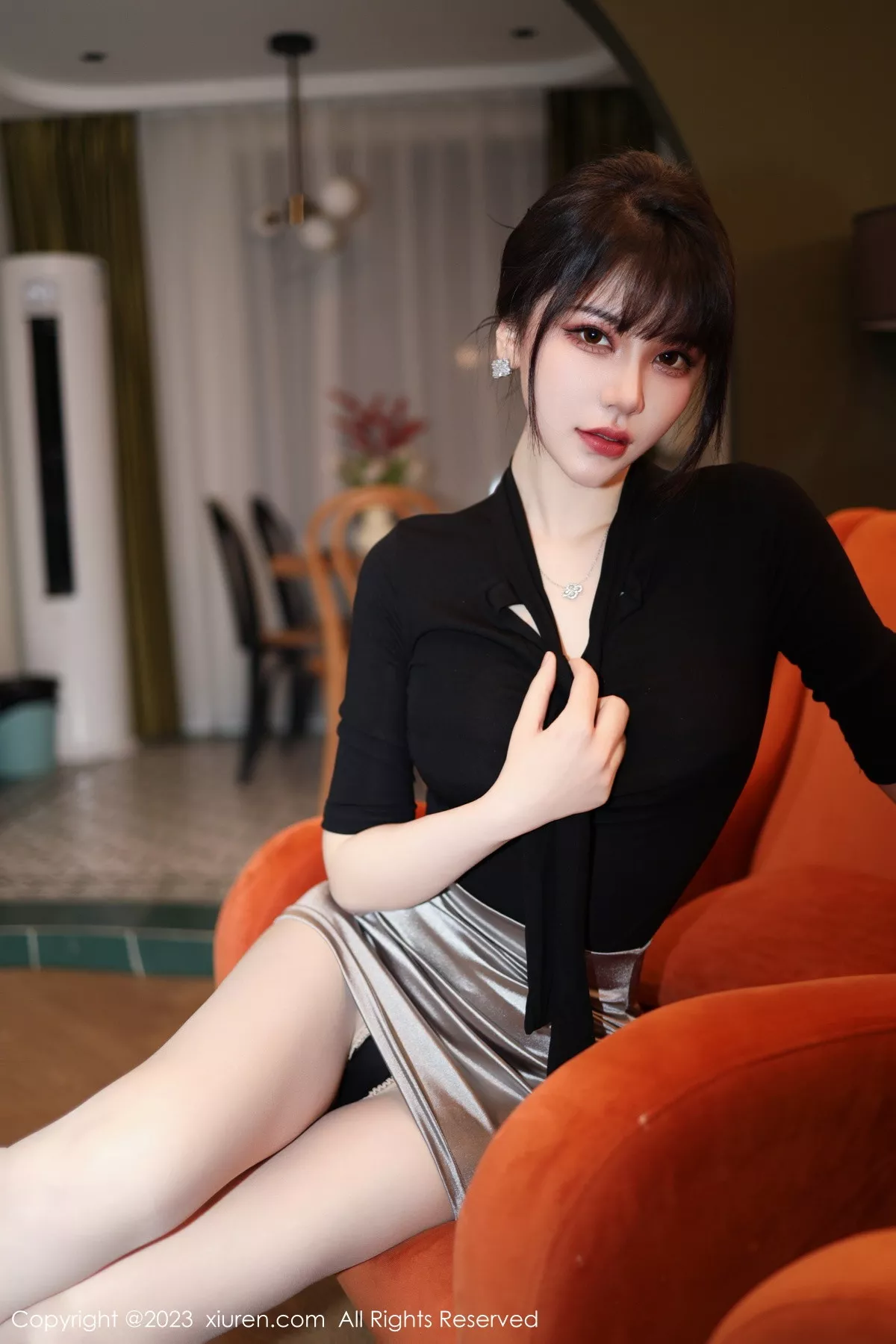 秀人集.com_[XiuRen秀人网]No.6256_模特桃桃子闺蜜剧情主题性感黑白丝袜系列秀美腿迷人诱惑写真85P
