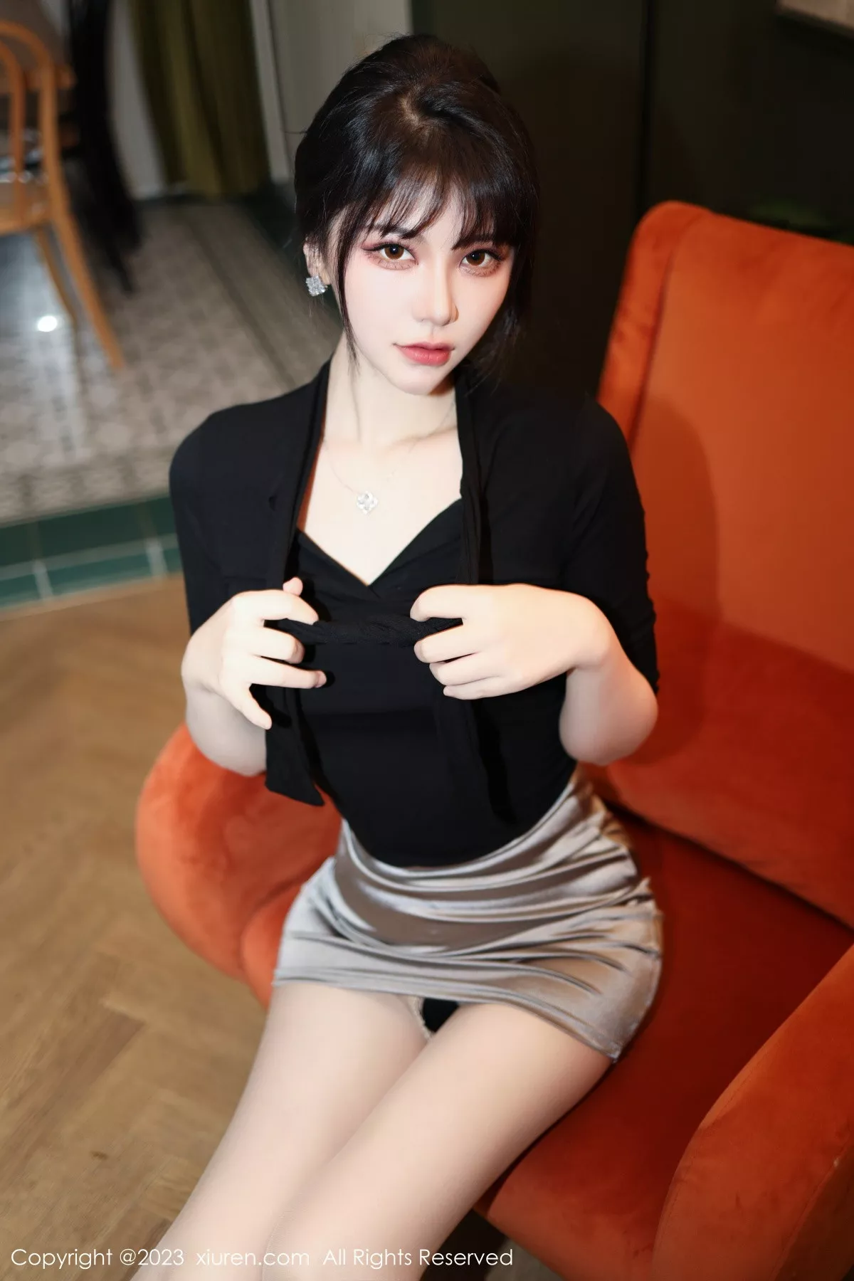 秀人集.com_[XiuRen秀人网]No.6256_模特桃桃子闺蜜剧情主题性感黑白丝袜系列秀美腿迷人诱惑写真85P