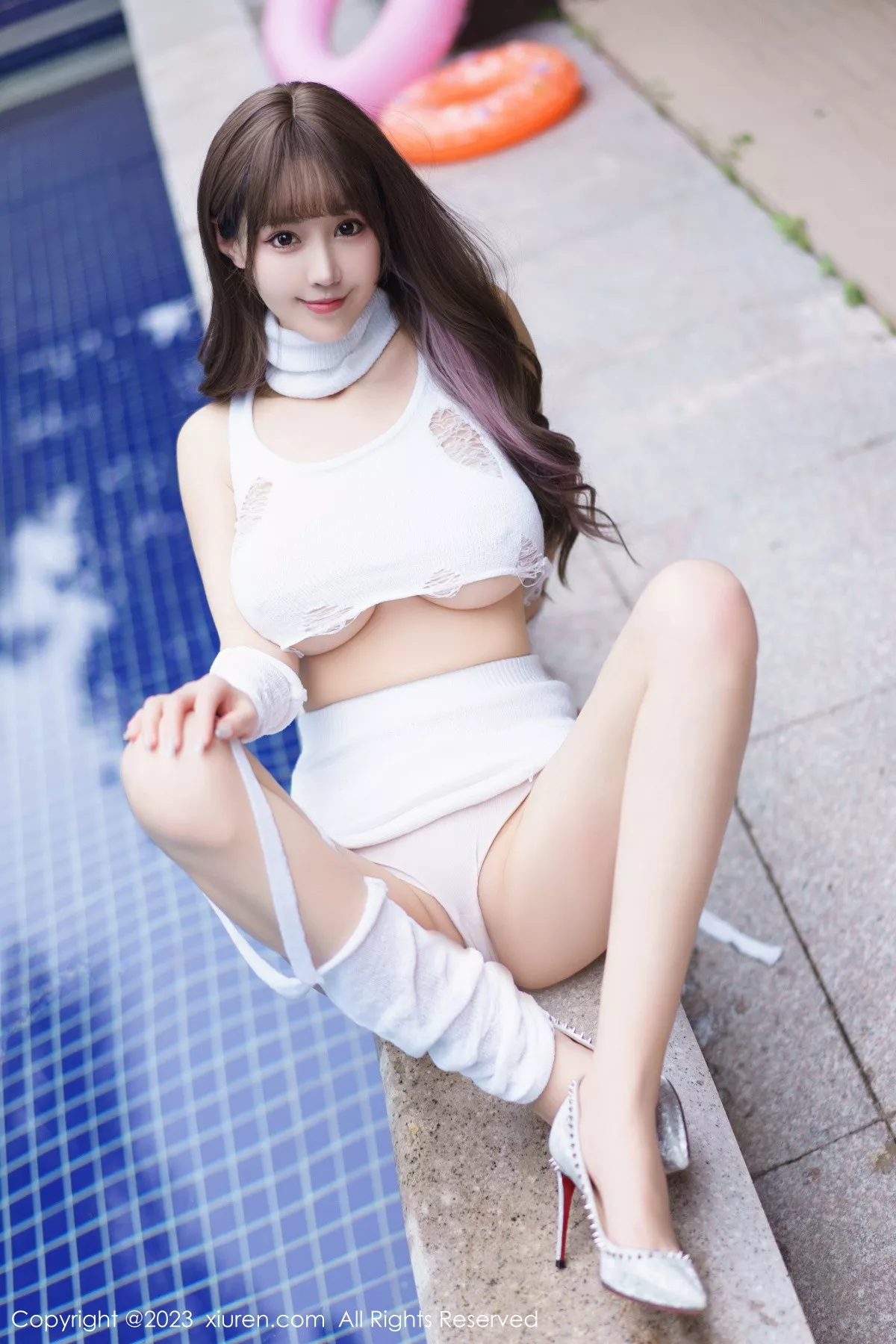 秀人集.com_[XiuRen秀人网]No.6261_女神朱可儿Flora白色短款上衣配短裙秀雪峰美臀丰满诱惑写真80P