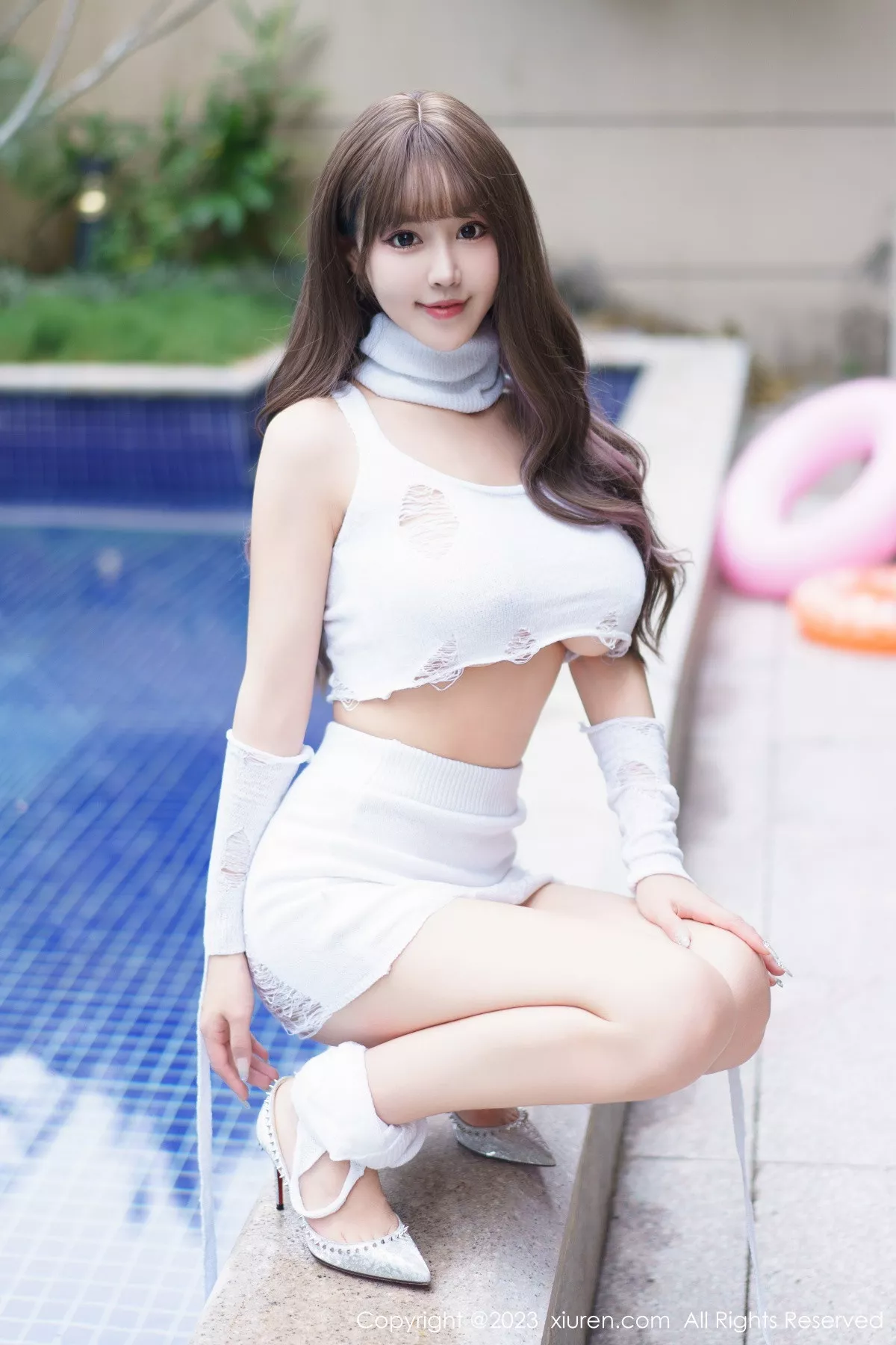 秀人集.com_[XiuRen秀人网]No.6261_女神朱可儿Flora白色短款上衣配短裙秀雪峰美臀丰满诱惑写真80P