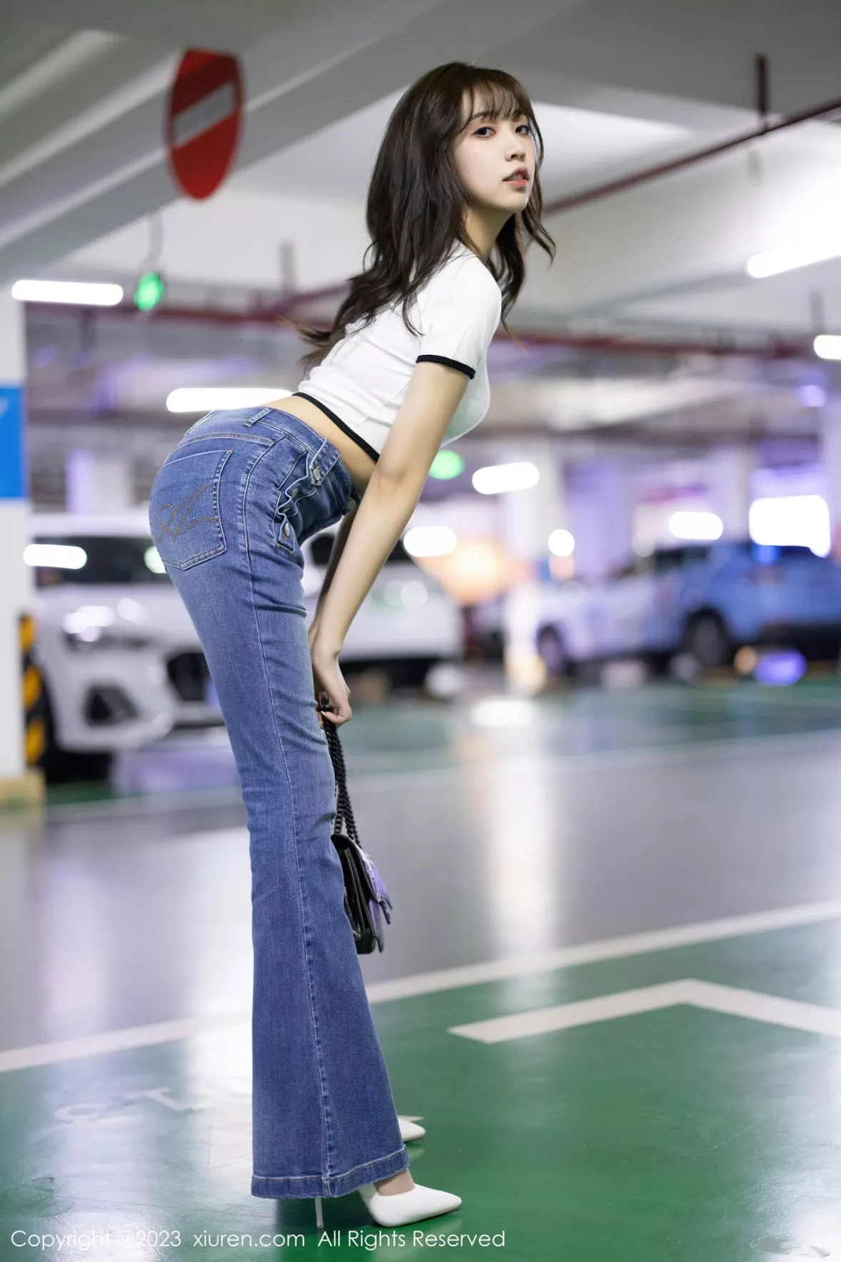 秀人集.com_[XiuRen秀人网]No.6160_模特郑颖姗Bev白色上衣配牛仔长裤露蕾丝内衣超薄肉丝诱惑写真90P
