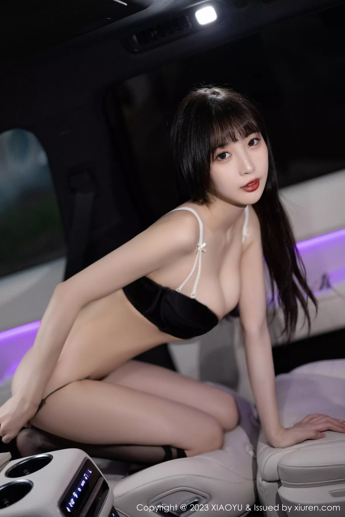 秀人集.com_[XiaoYu画语界]Vol.950_模特林星阑户外车拍性感黑色内衣配黑丝吊袜秀曼妙身姿诱惑写真85P