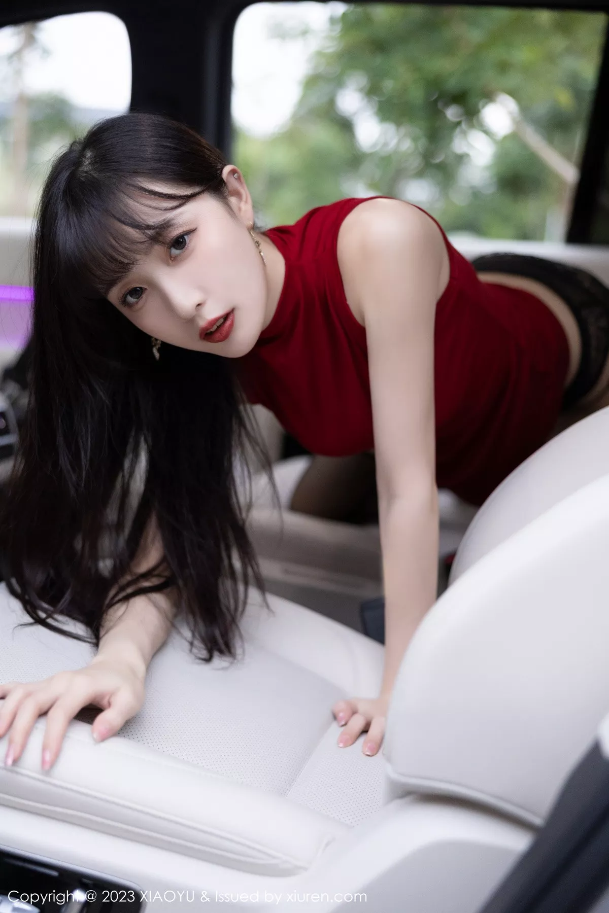 秀人集.com_[XiaoYu画语界]Vol.950_模特林星阑户外车拍性感黑色内衣配黑丝吊袜秀曼妙身姿诱惑写真85P