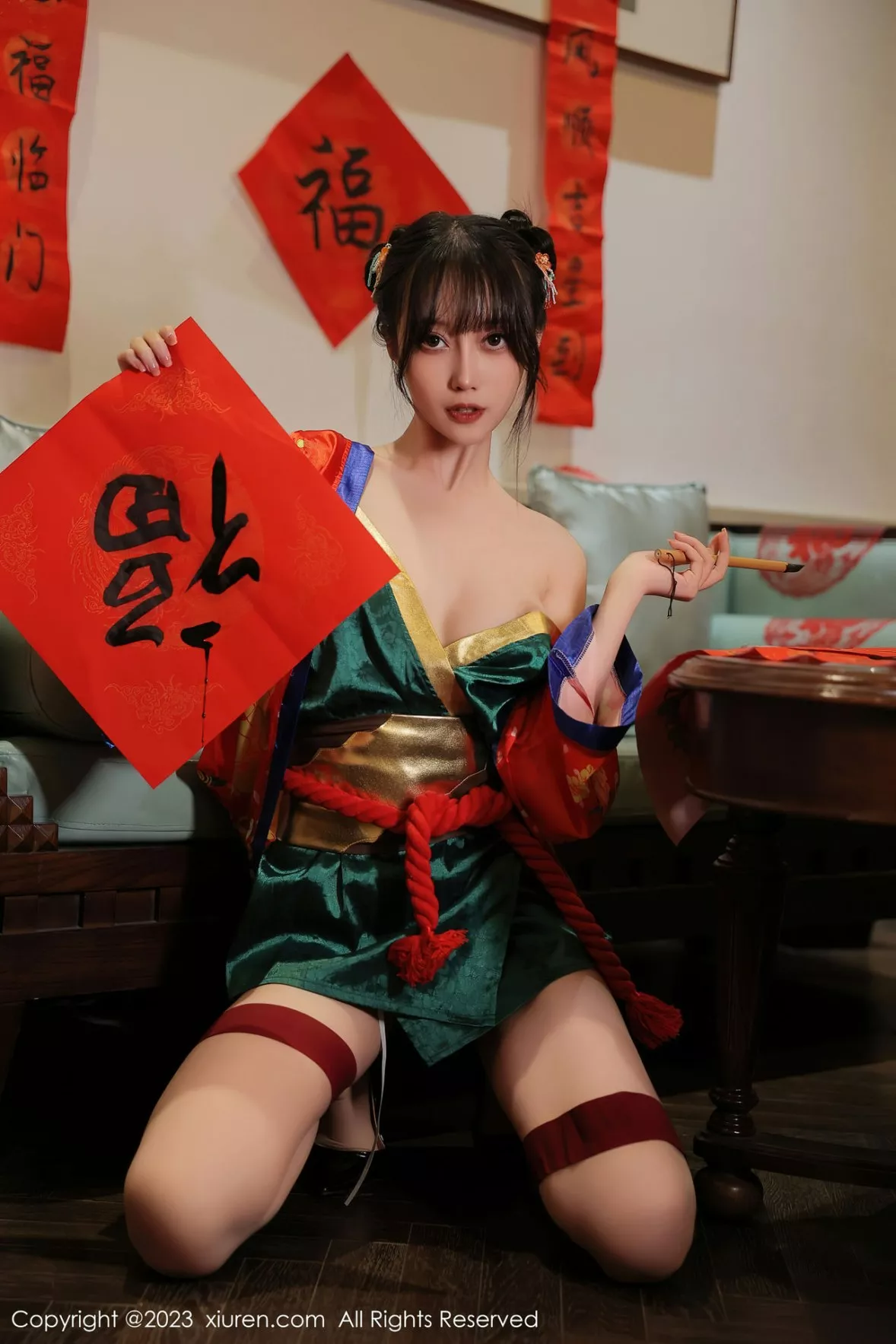 秀人集.com_[XiuRen秀人网]No.6167_模特玥儿玥新春主题私房半脱露曼妙身姿对联遮身撩人诱惑写真57P