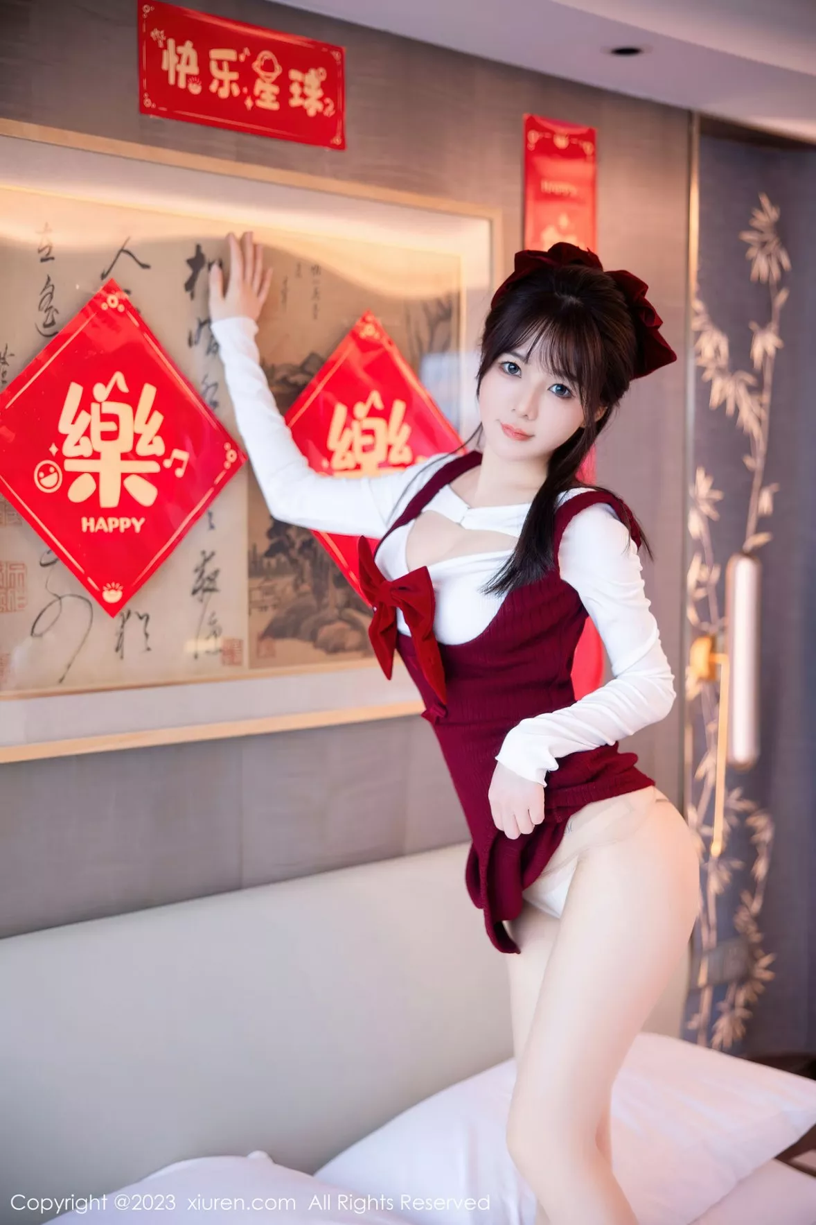 秀人集.com_[XiuRen秀人网]No.6168_模特婠婠么新春主题私房床上脱低胸服饰秀绝美身材迷人诱惑写真84P