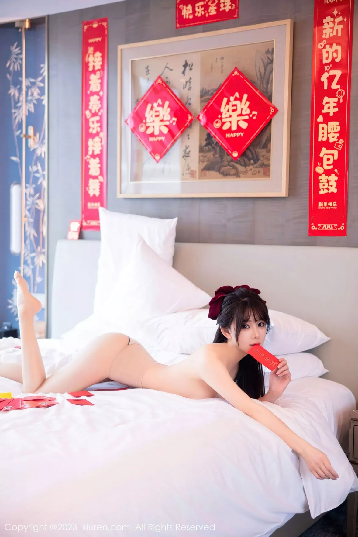 秀人集.com_[XiuRen秀人网]No.6168_模特婠婠么新春主题私房床上脱低胸服饰秀绝美身材迷人诱惑写真84P