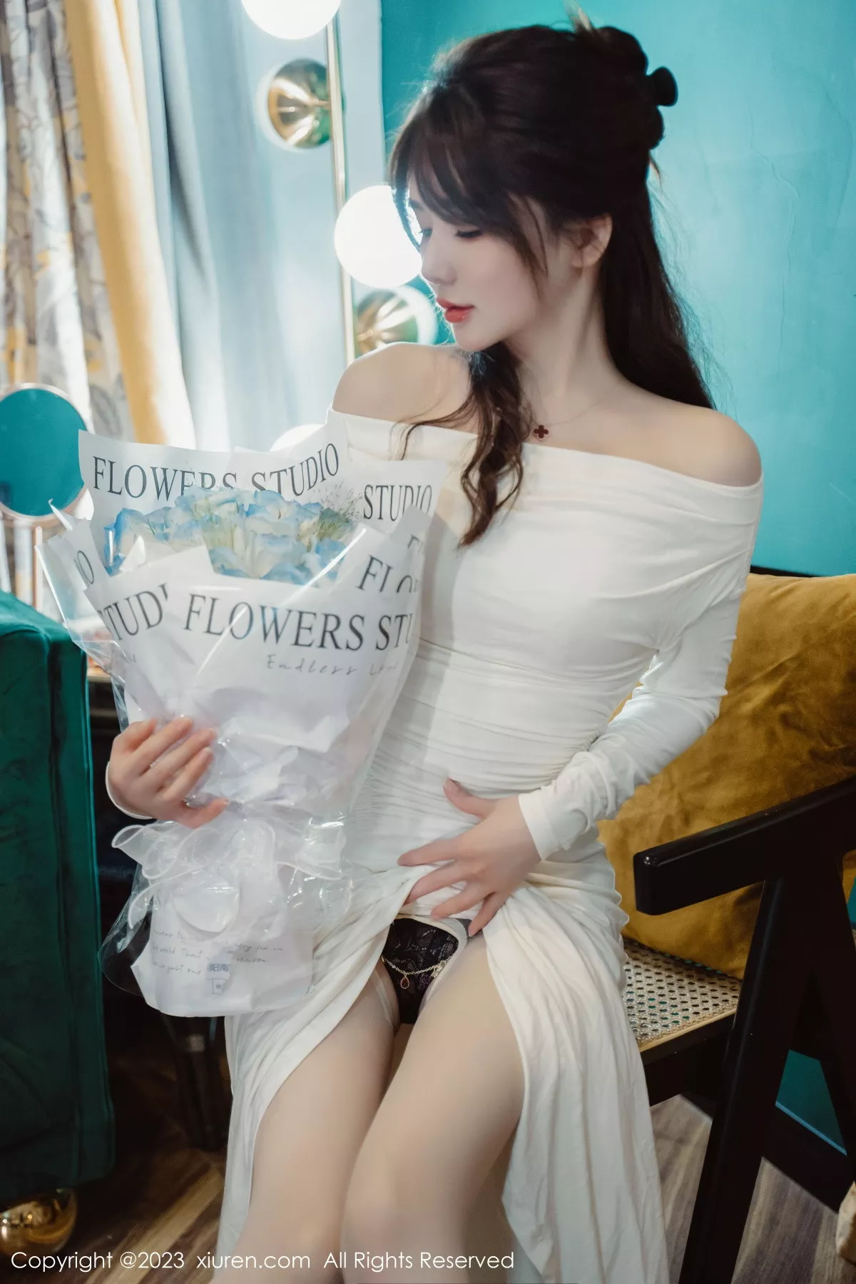 秀人集.com_[XiuRen秀人网]No.6182_模特婠婠么脱白色连衣长裙露蕾丝内衣配开档白丝迷人诱惑写真79P