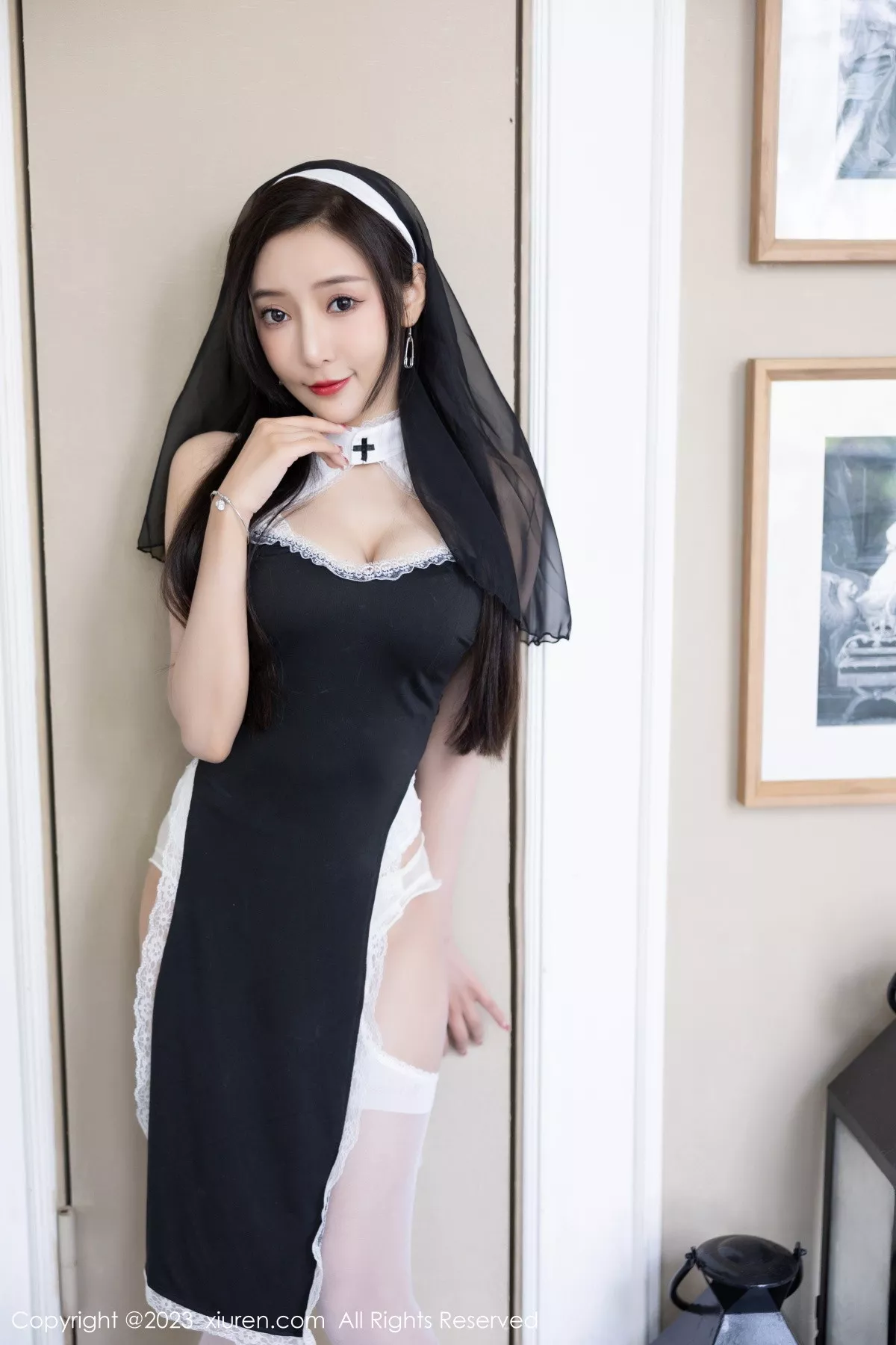 秀人集.com_[XiuRen秀人网]No.6284_女神王馨瑶yanni私房半脱露白色蕾丝内衣配白丝吊袜惹火诱惑写真81P